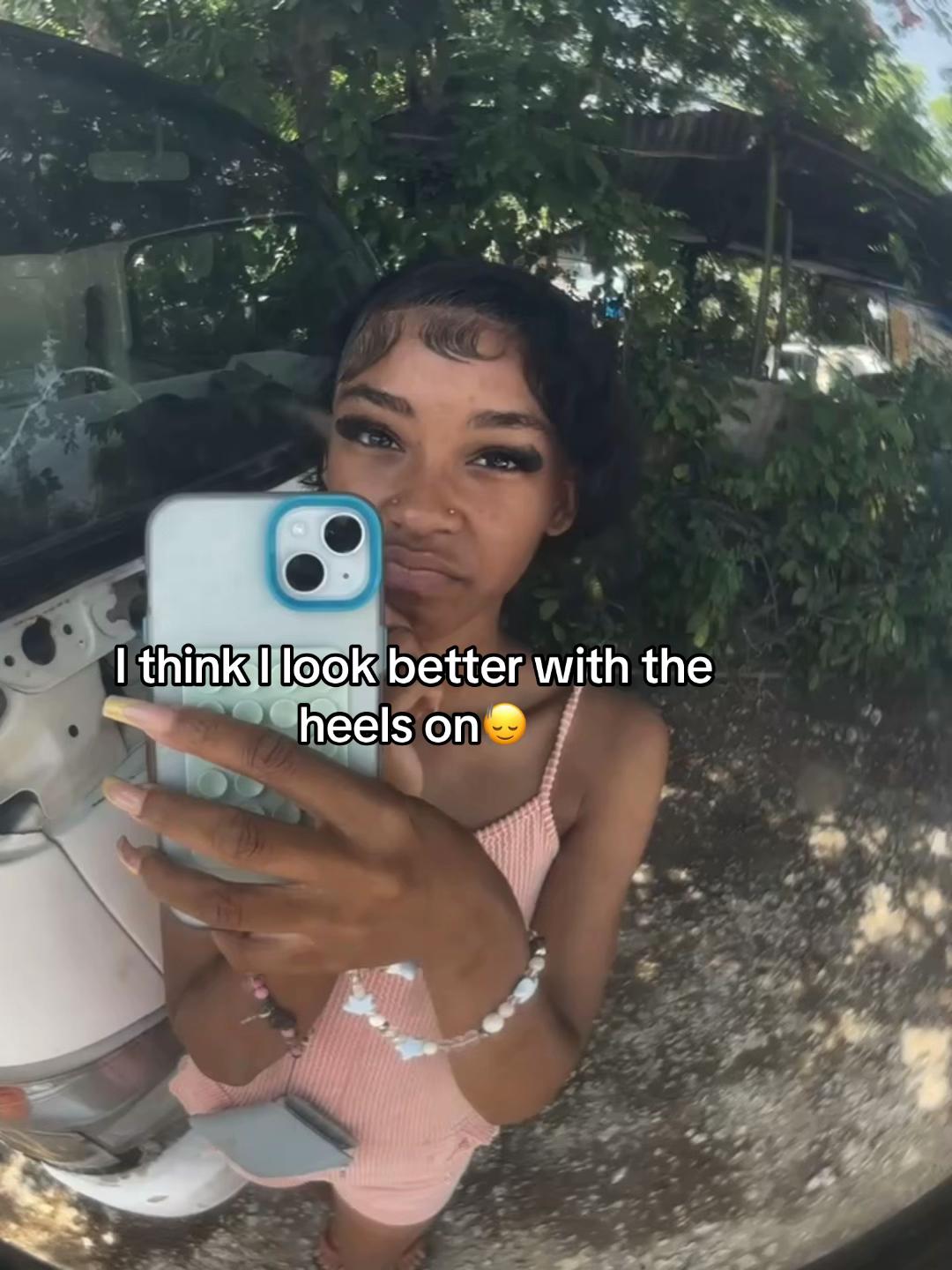@𝓩𝖔𝖒𝖇𝖎𝖊🧟♀️