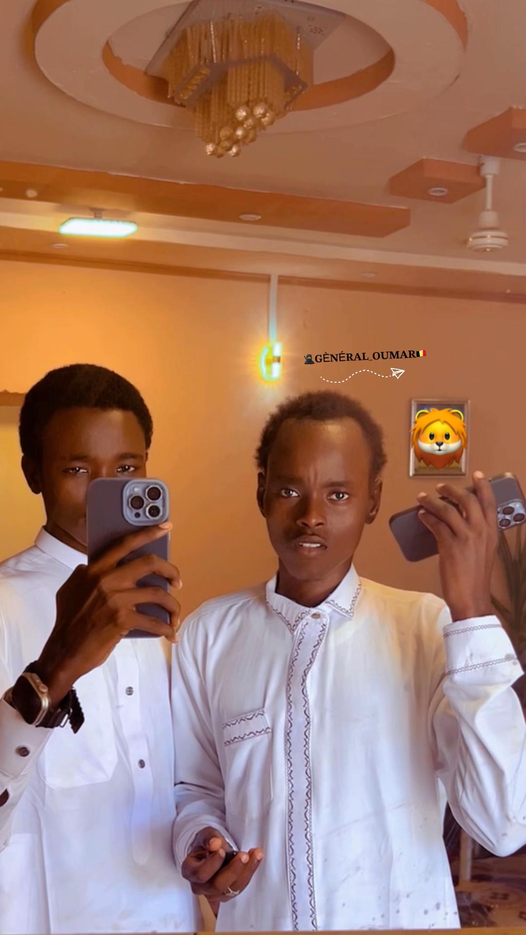 @COM_😎_BLACK