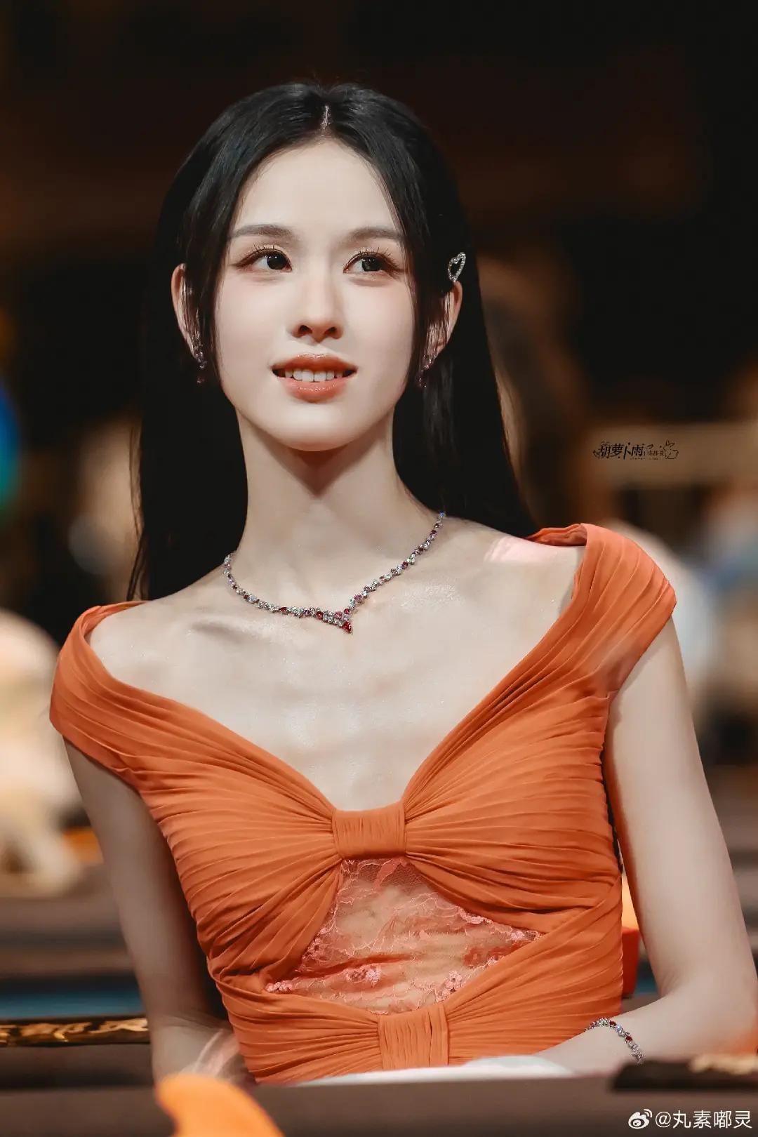 @草稿纸上的你_雾与都 Duchauda_Phouyenhoa