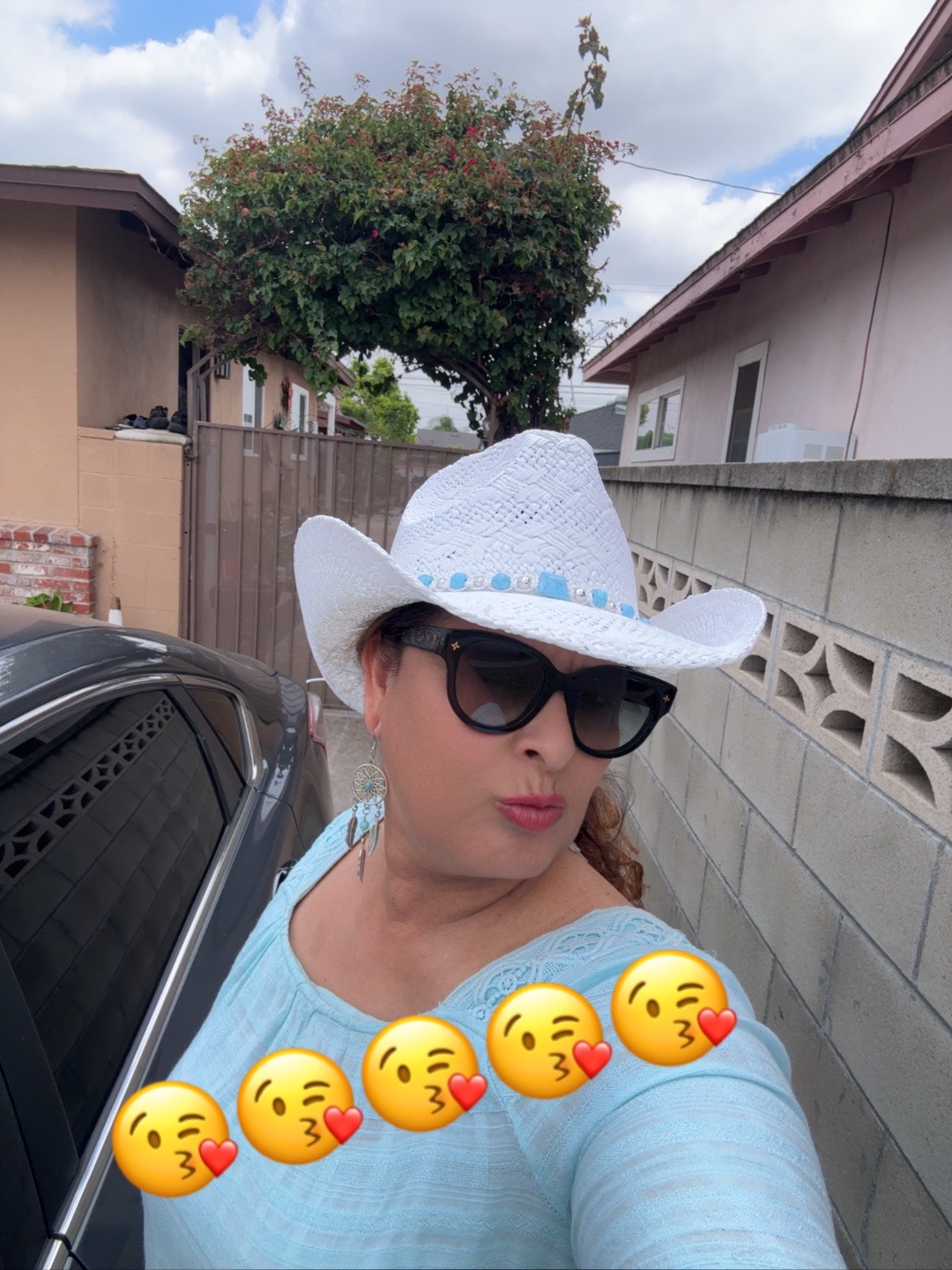 @Elizabeth27