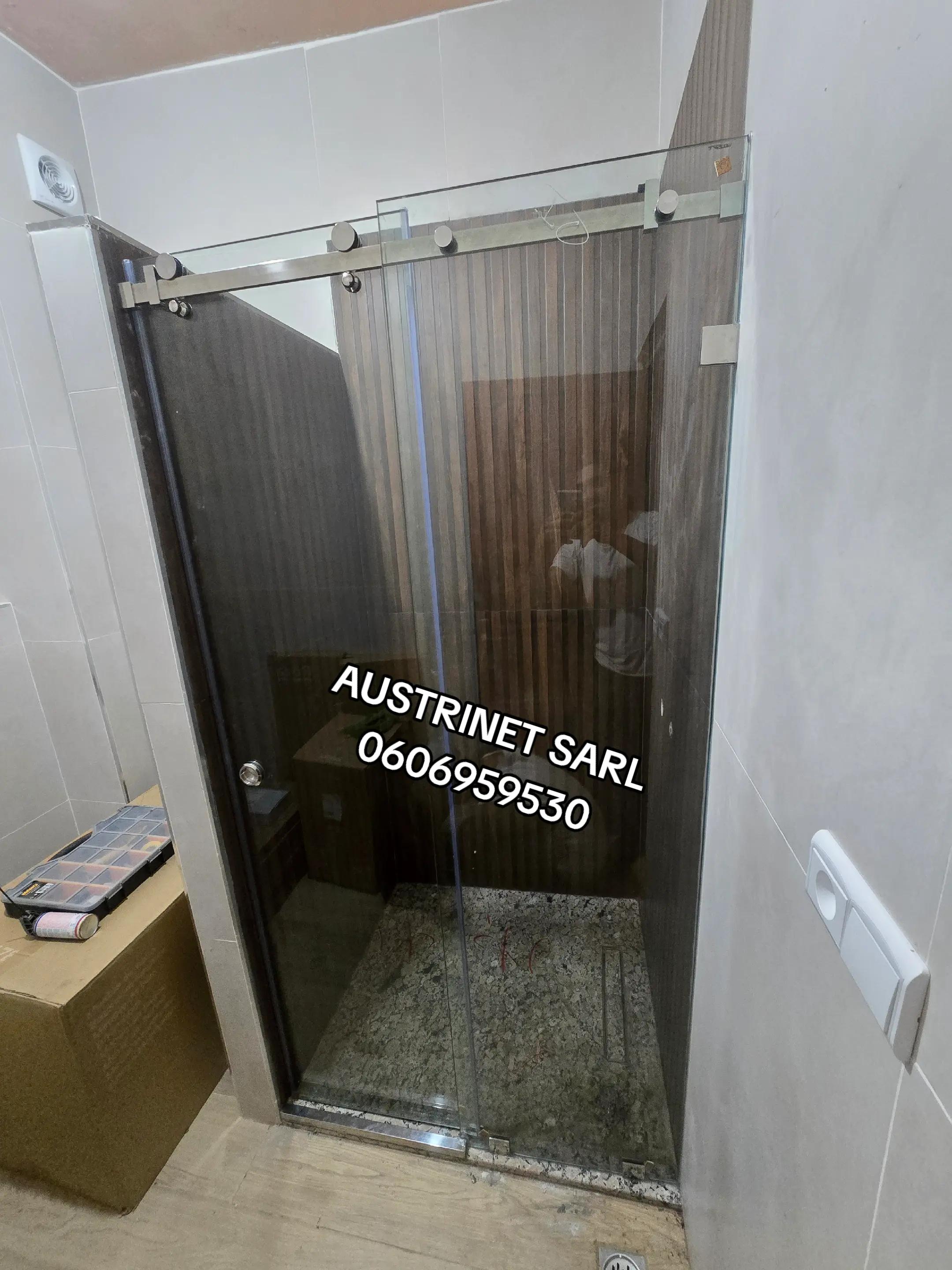 @AUSTRINET SARL