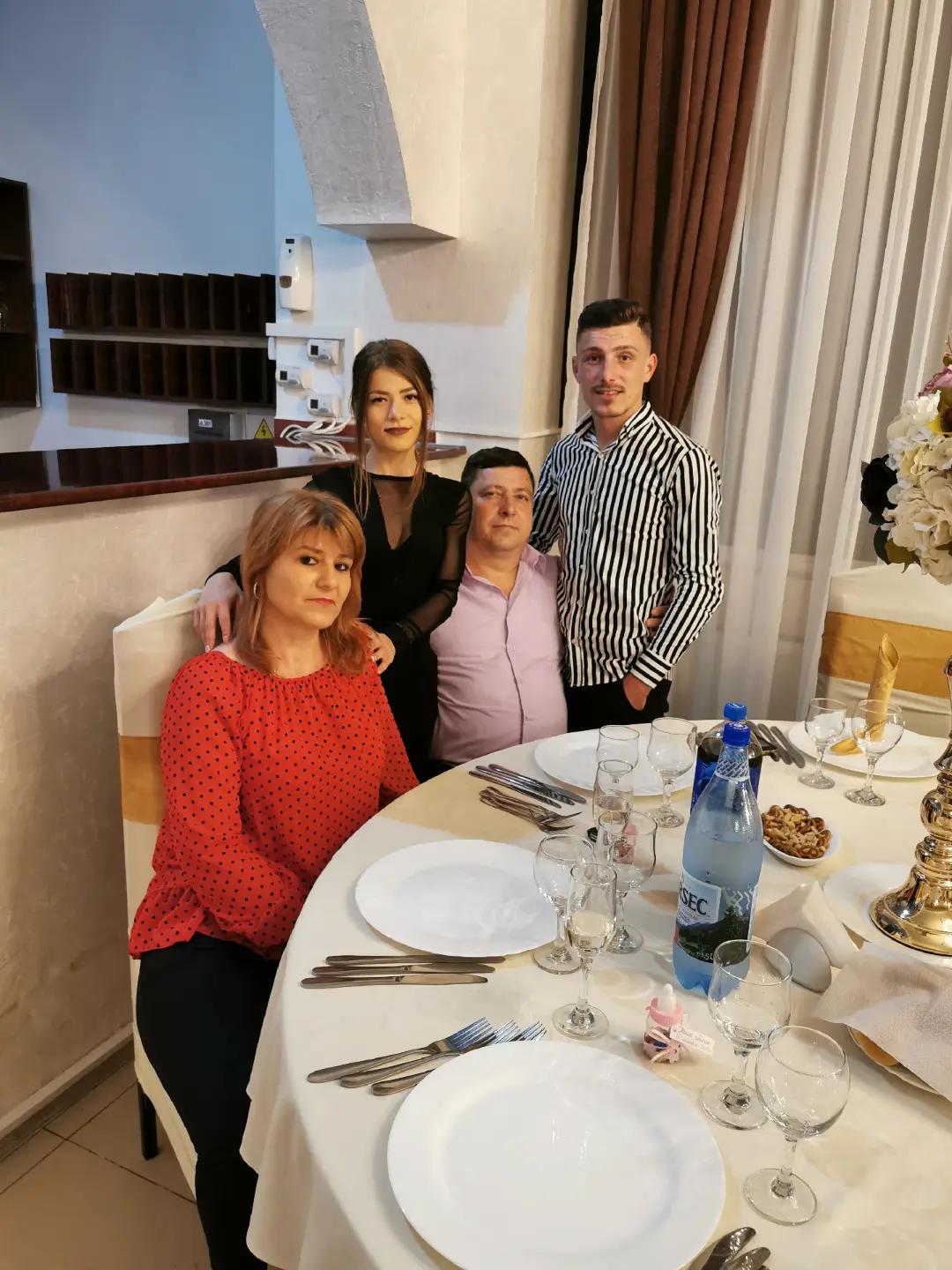 @Florin Fllo