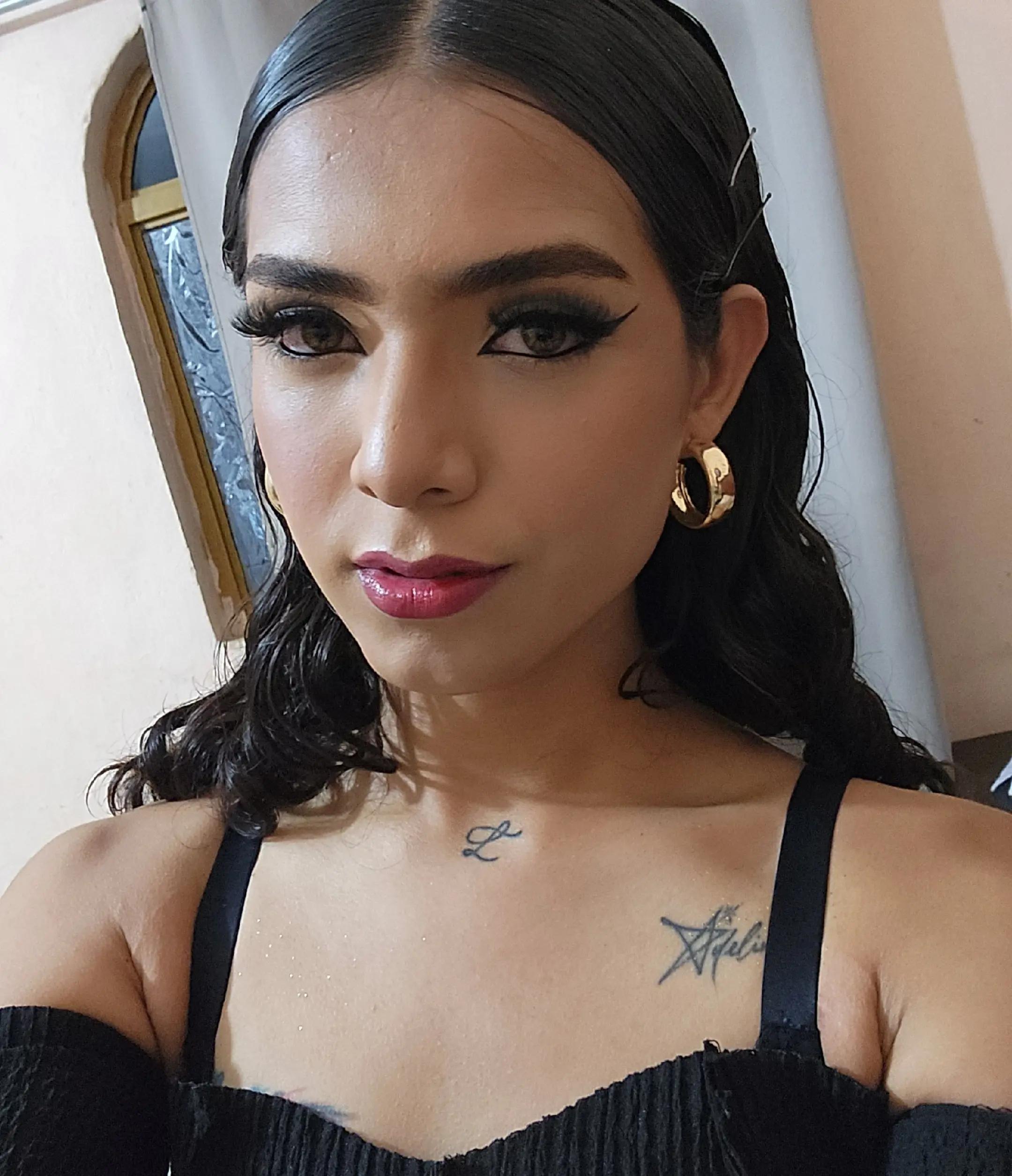 @Adeline18