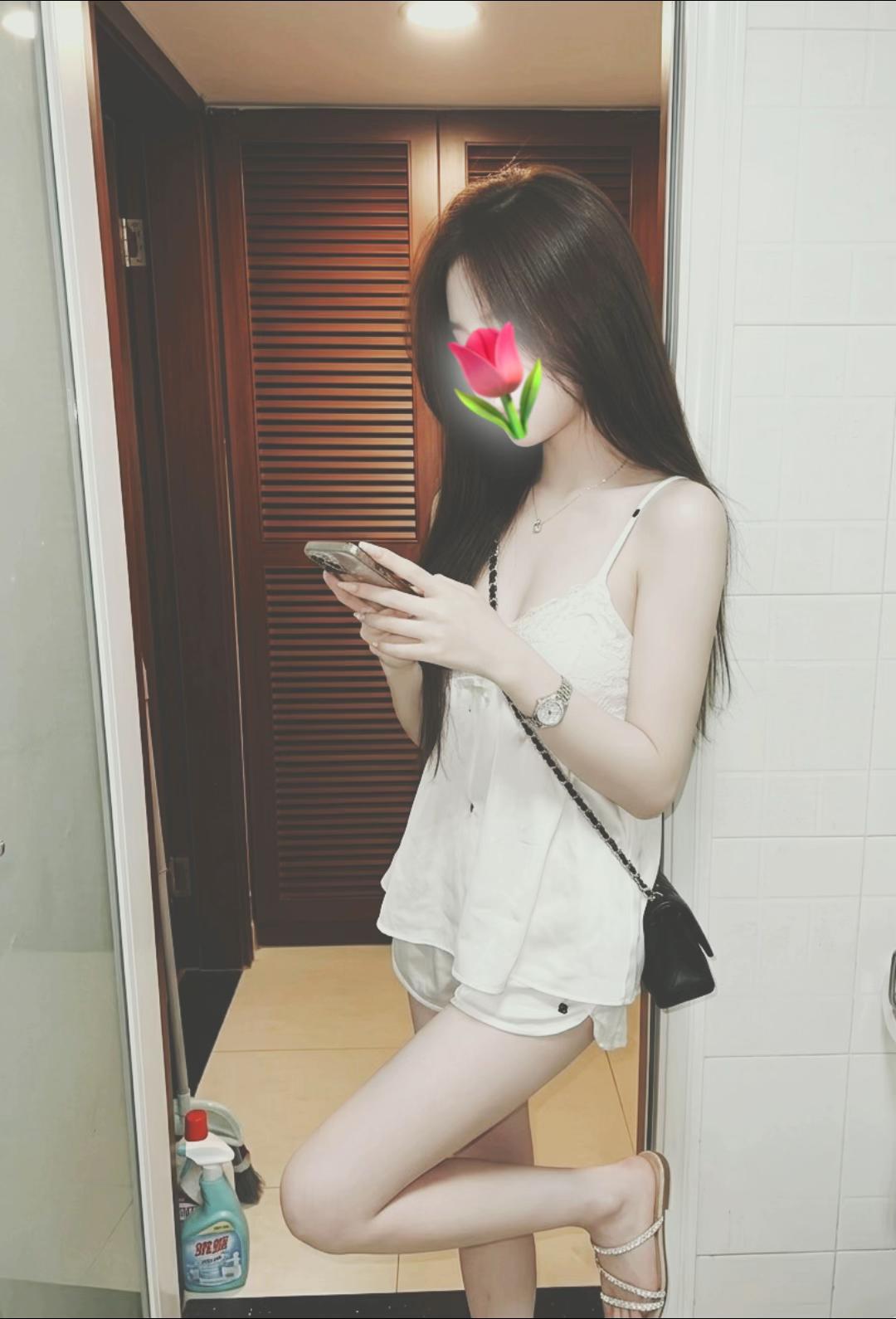 @🧚🏻&zwj;♀️