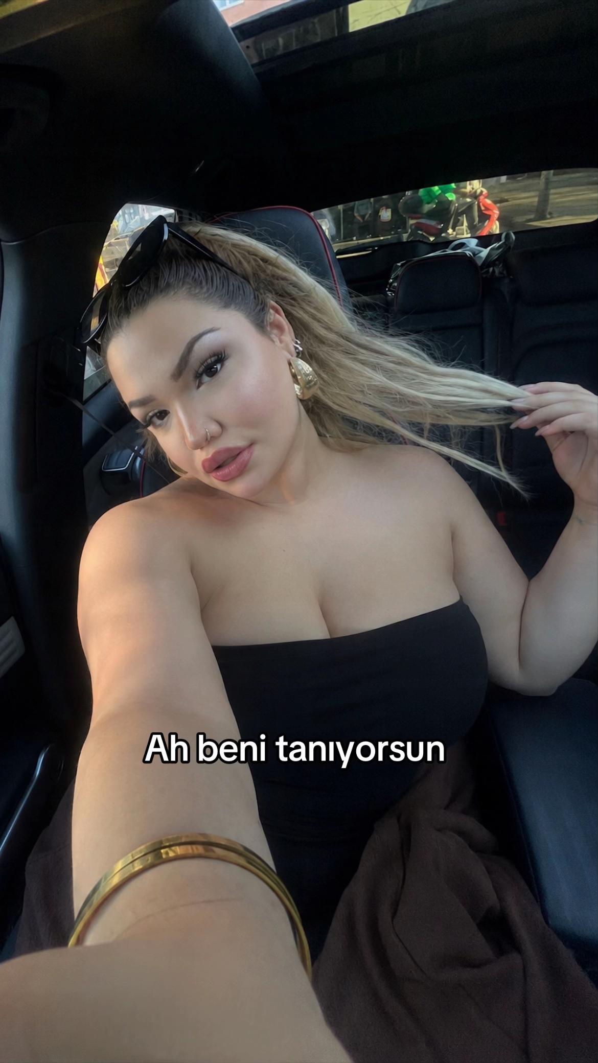 @_azraiss