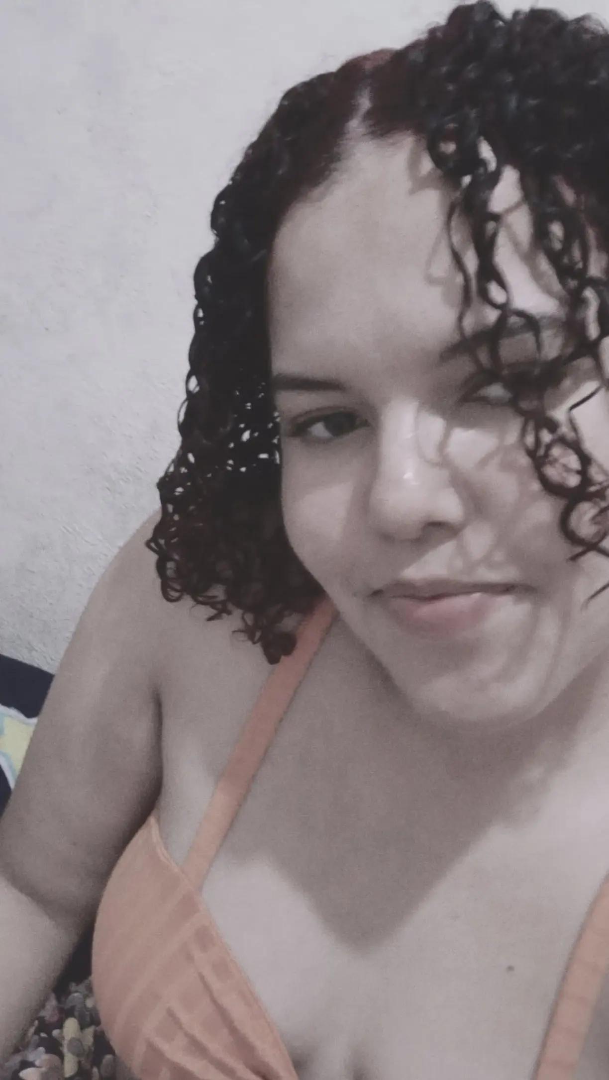 @Emilly Maria