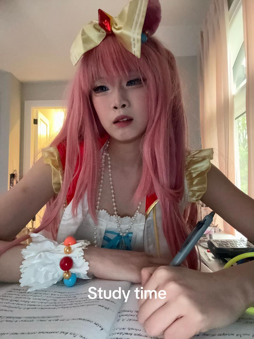 @demi