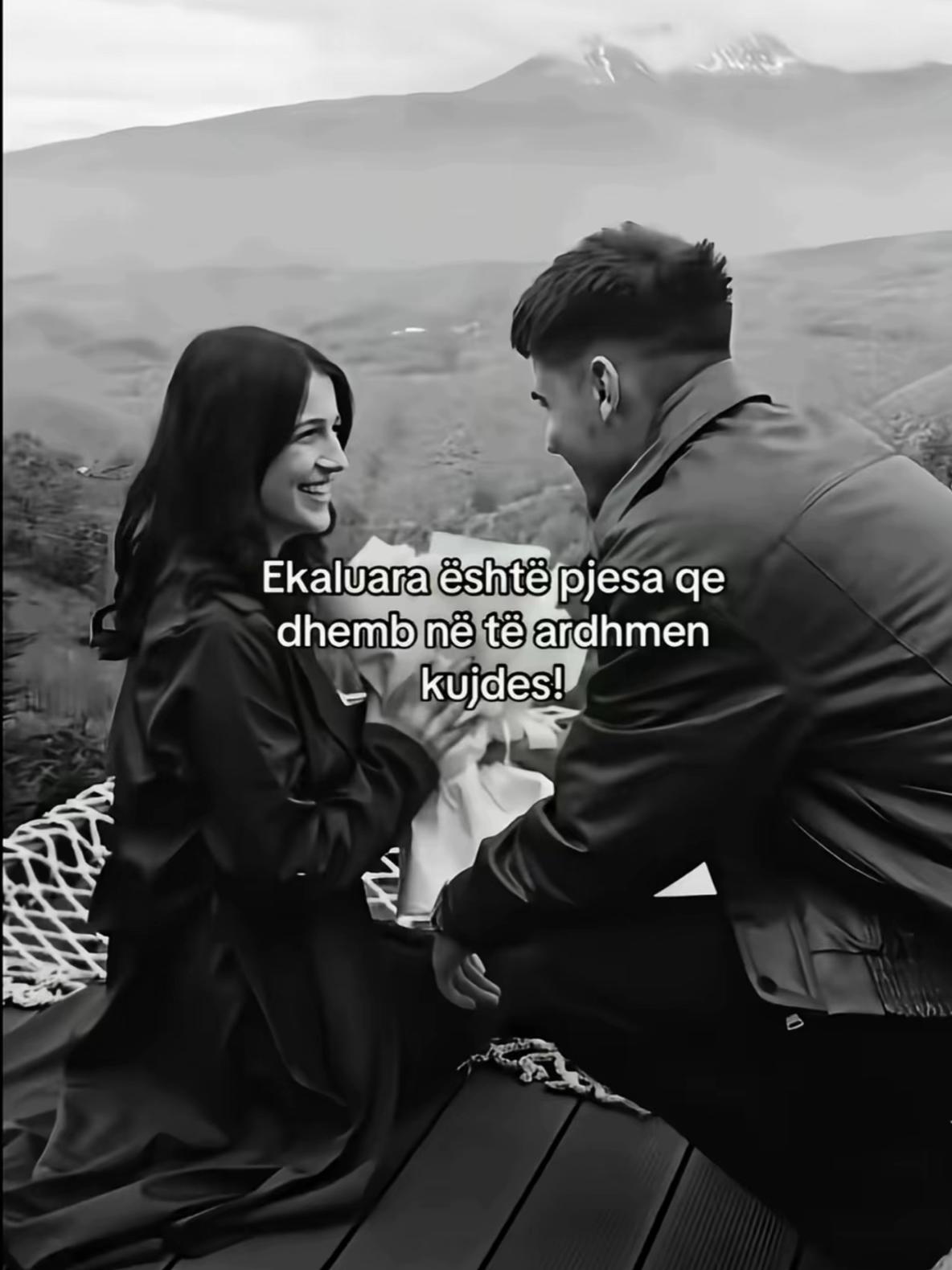@🖤