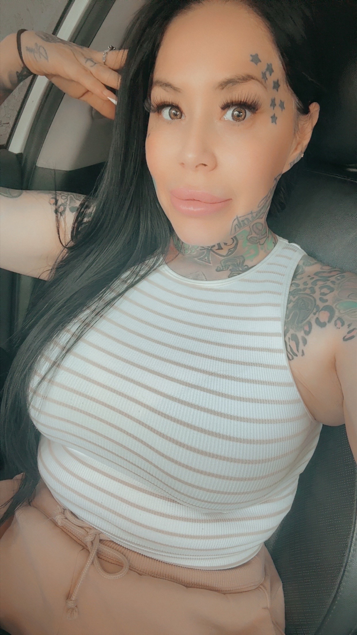@2prettyniniluv