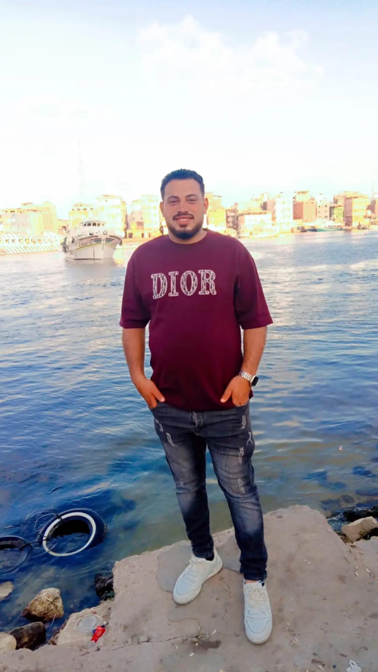 @رائد افندينا