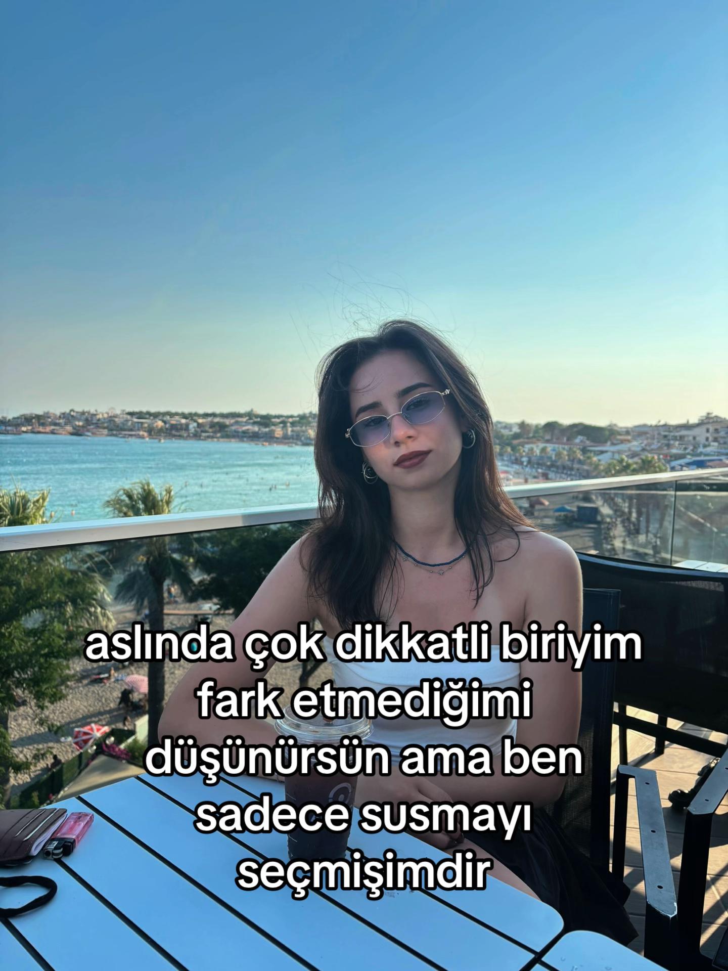 @⦇๓єɭєк⦈