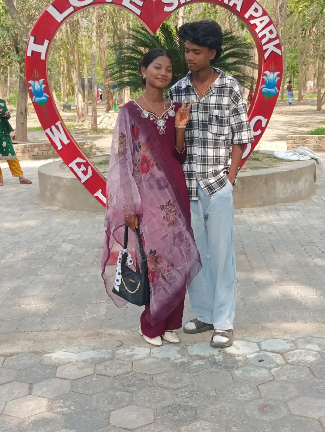 @UrAnW _🫂_Couple....💟💫