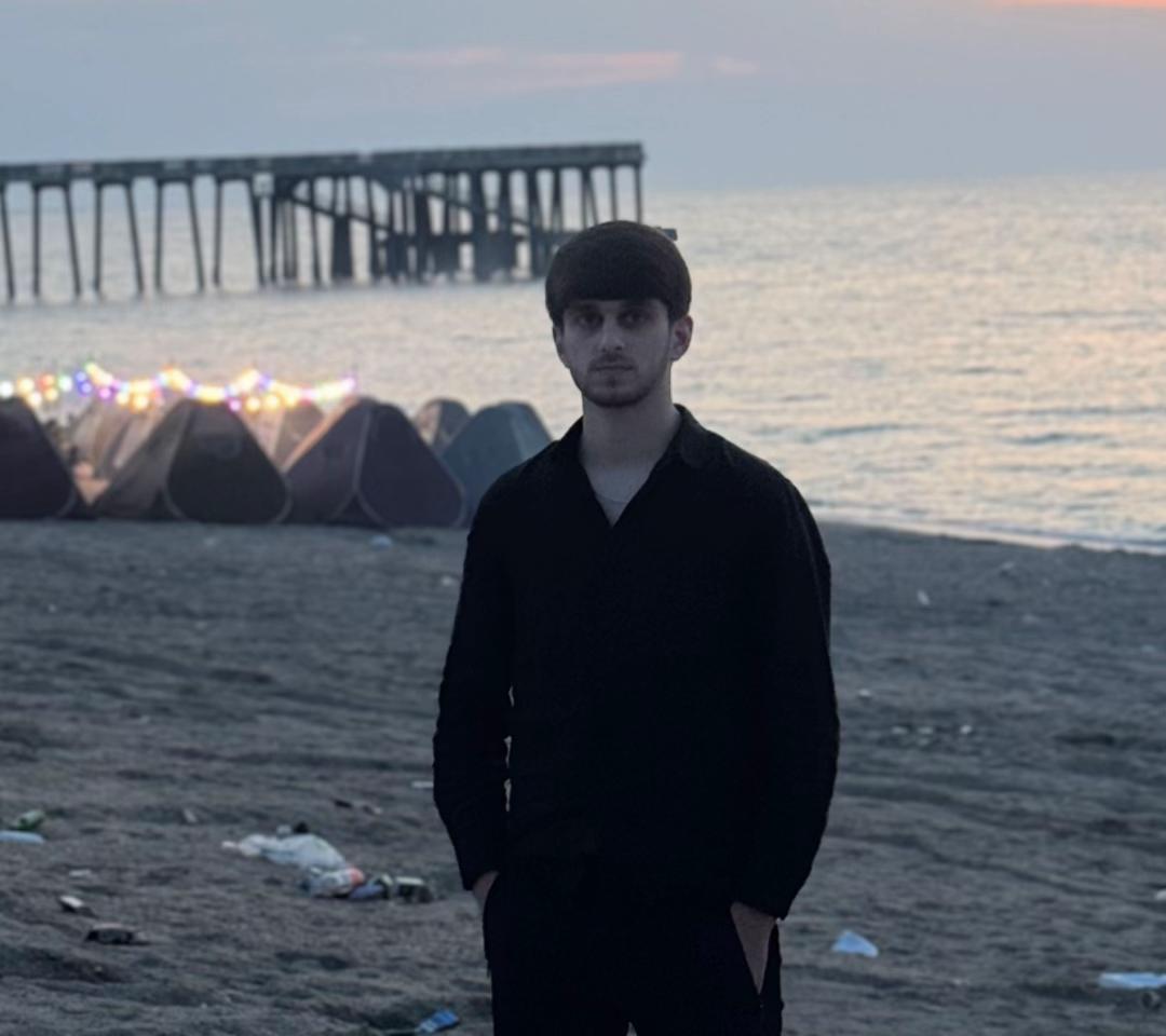 @𝓐𝓵𝓲