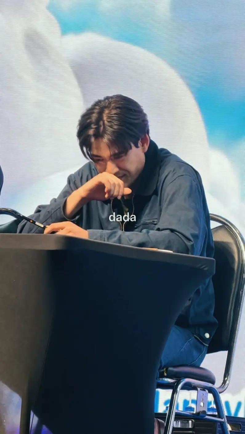 @🖤