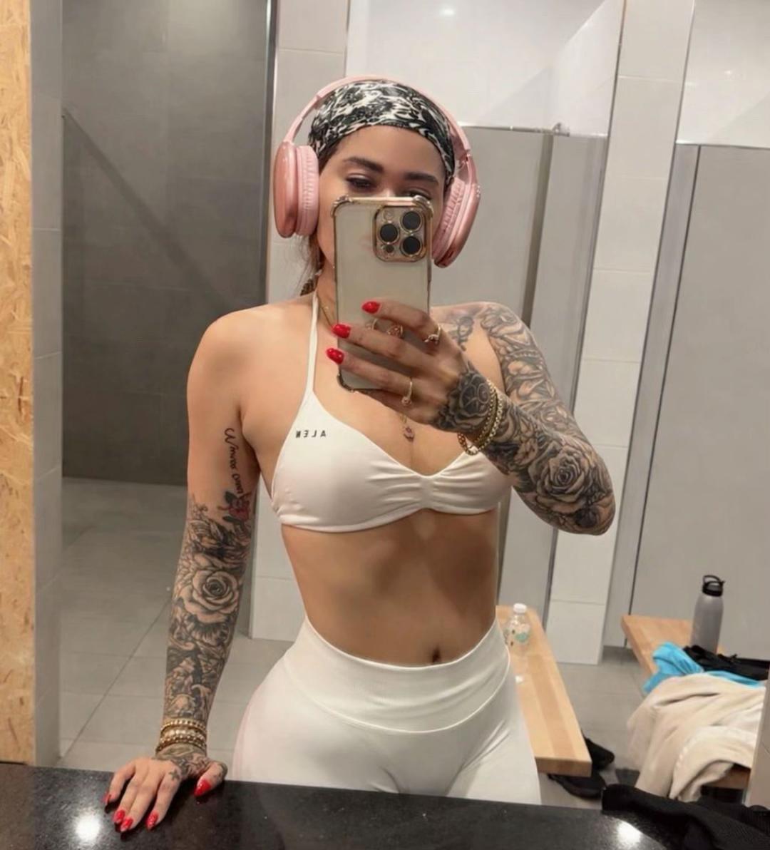@Laurycolumbus25