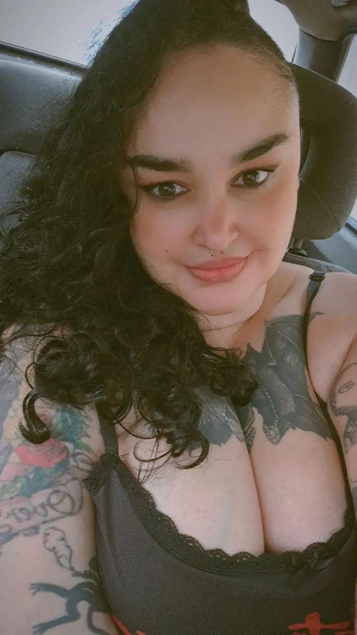 @Lilith Queiroz😎🌹🏳️🌈
