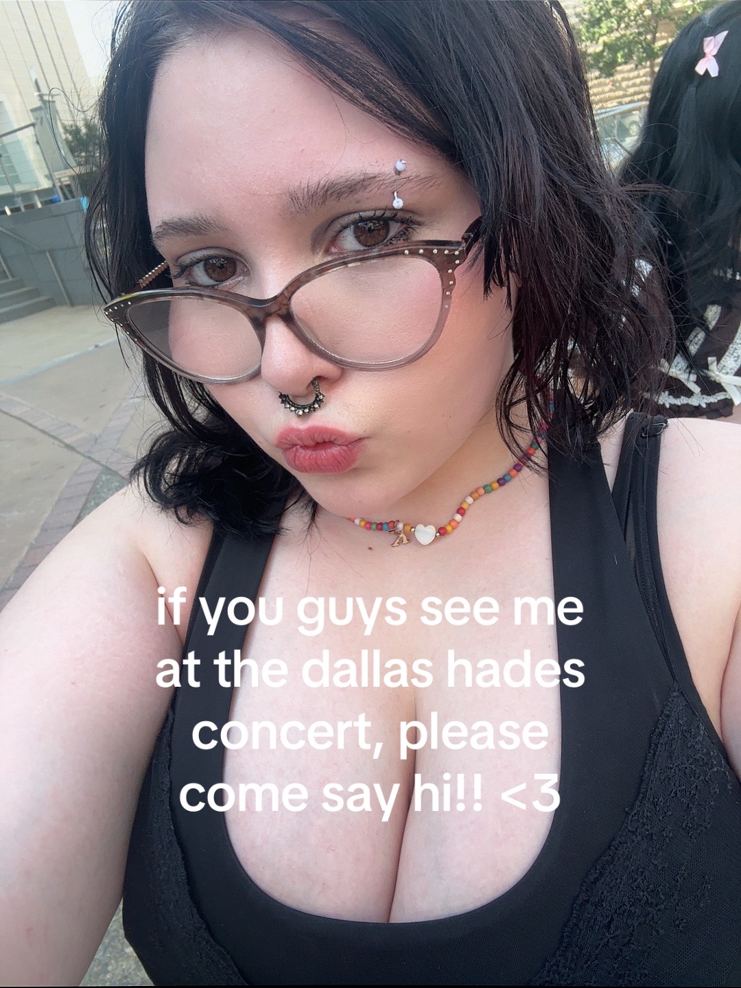 @𝓒𝓪𝓻𝓵𝔂 (SEEN MEL COUNT:1)
