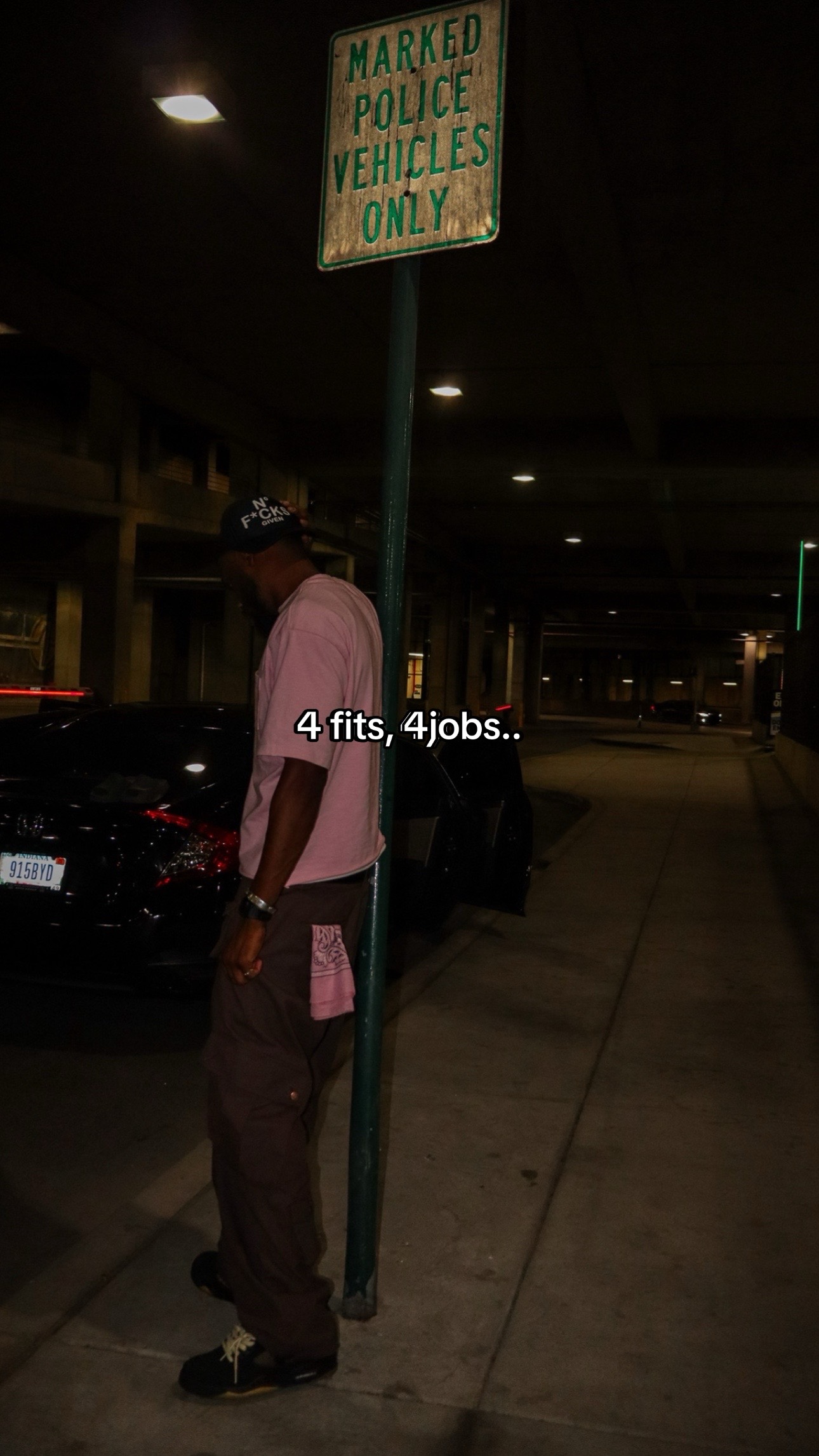 @mo