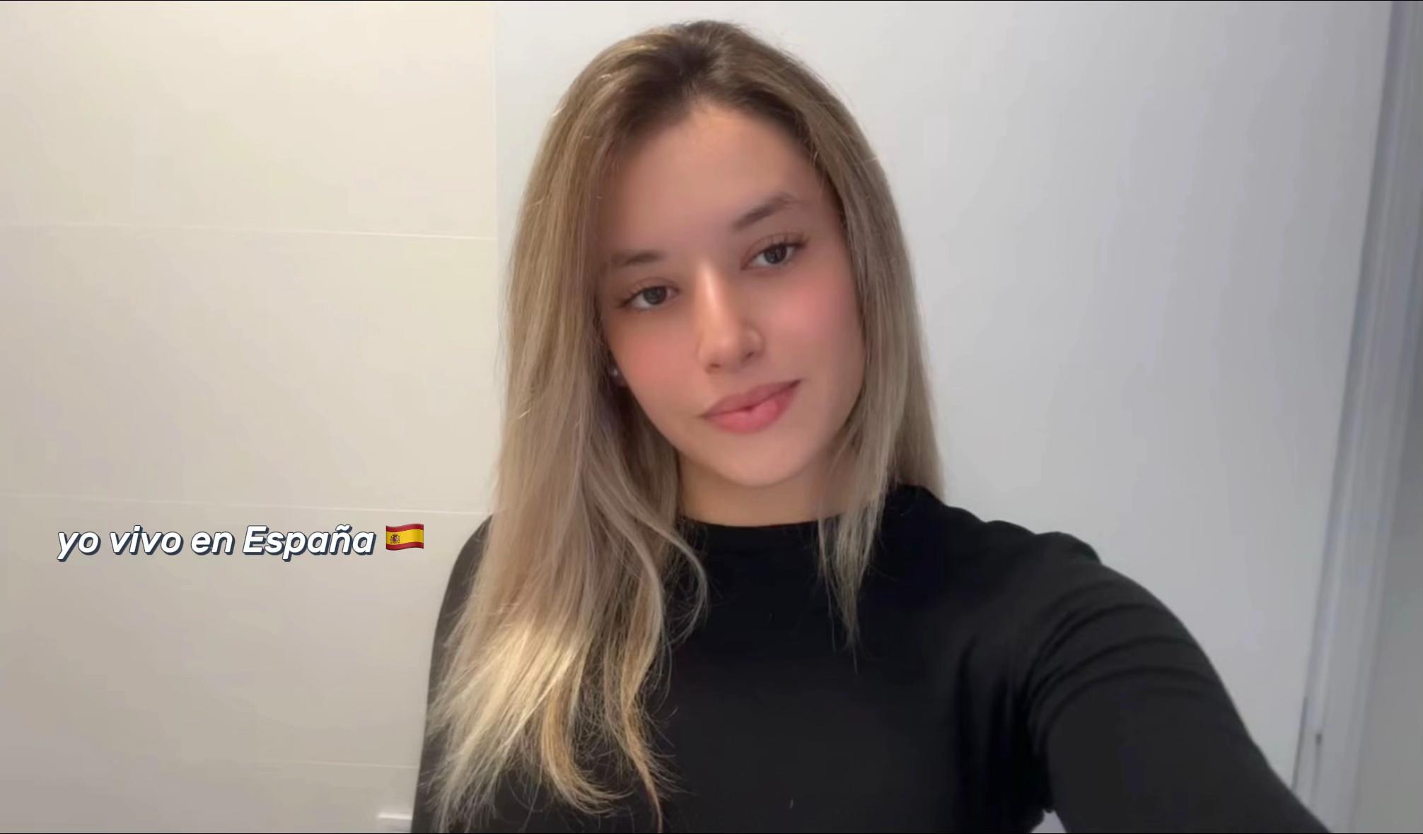 @Carlaaa._V