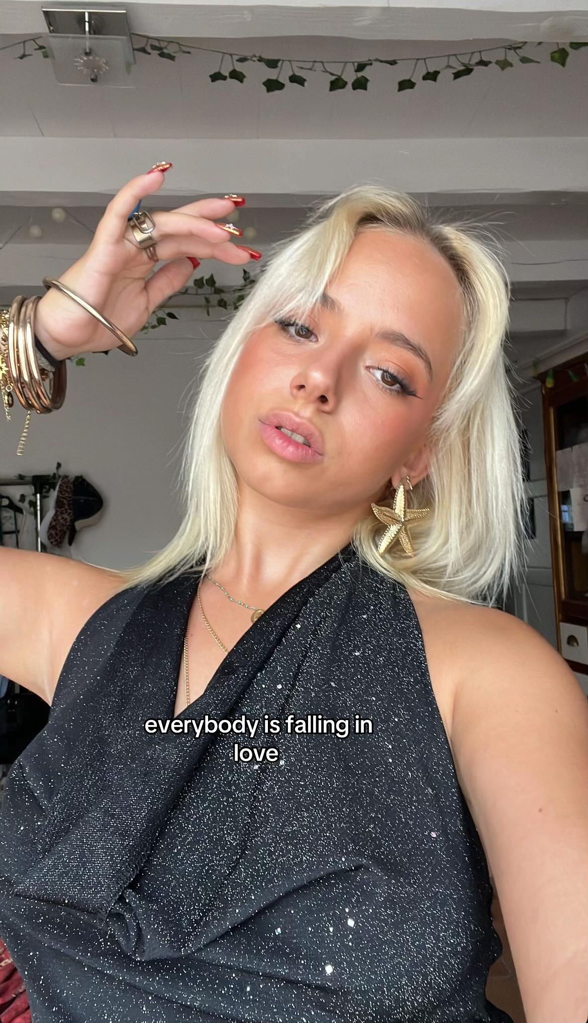 @Blondieee