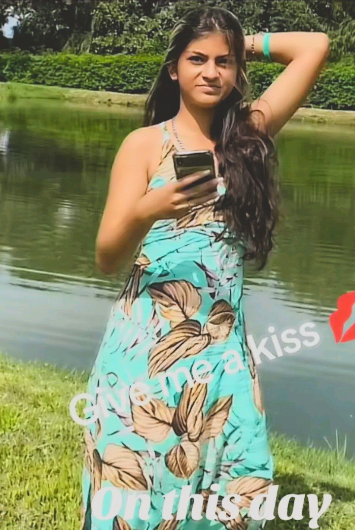 @TheReal.AnaLivia.Arjona