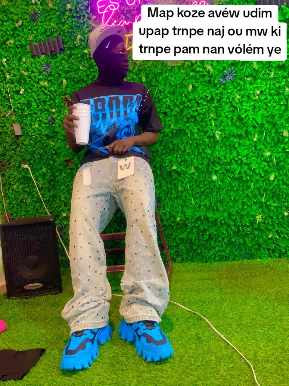 @Black sonsonn🤕🥶🤑💯👉👈