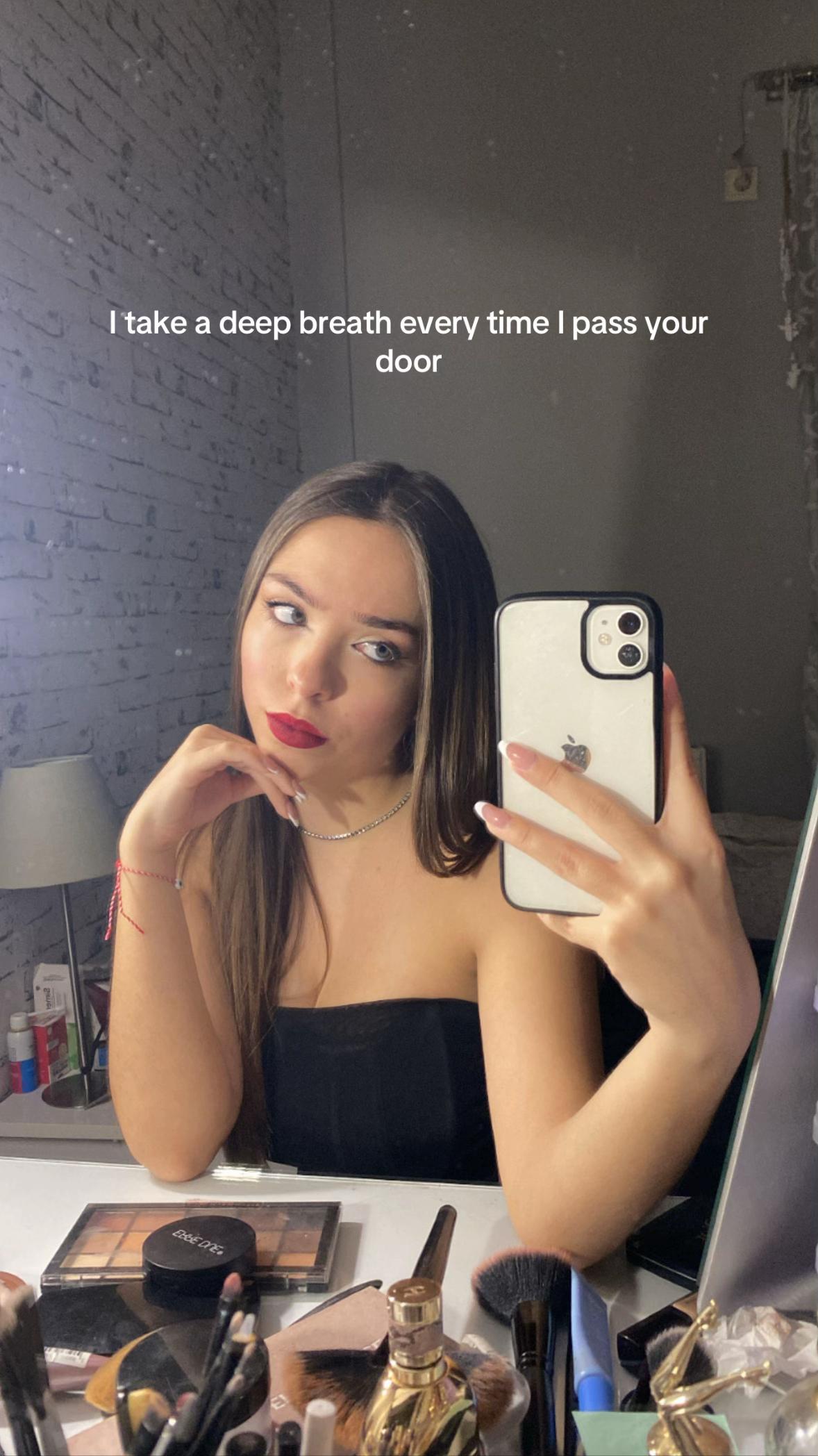 @Aliki