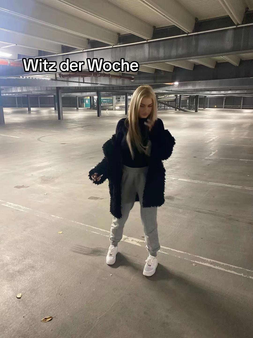 @Geraline_