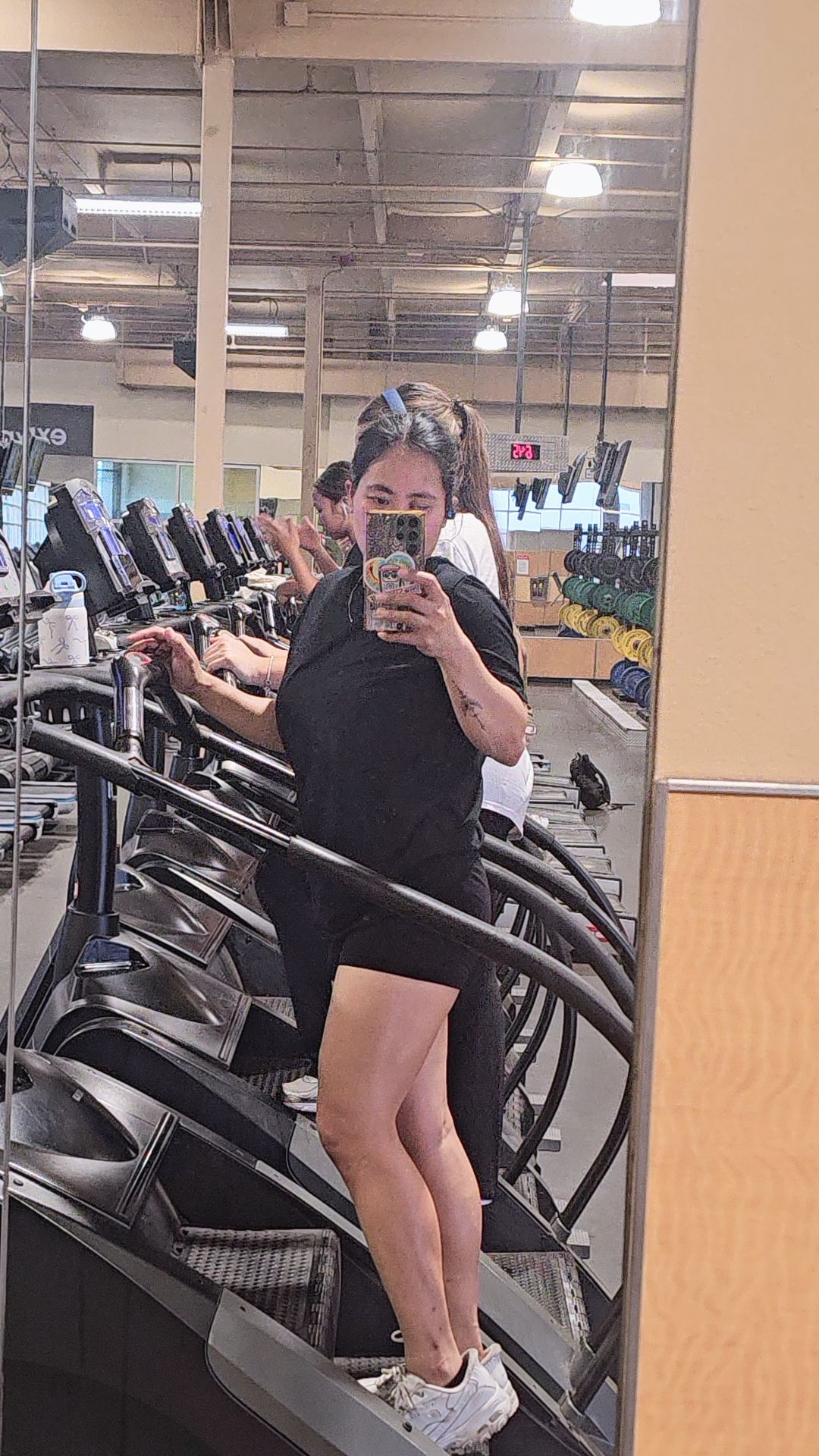 @nicole14