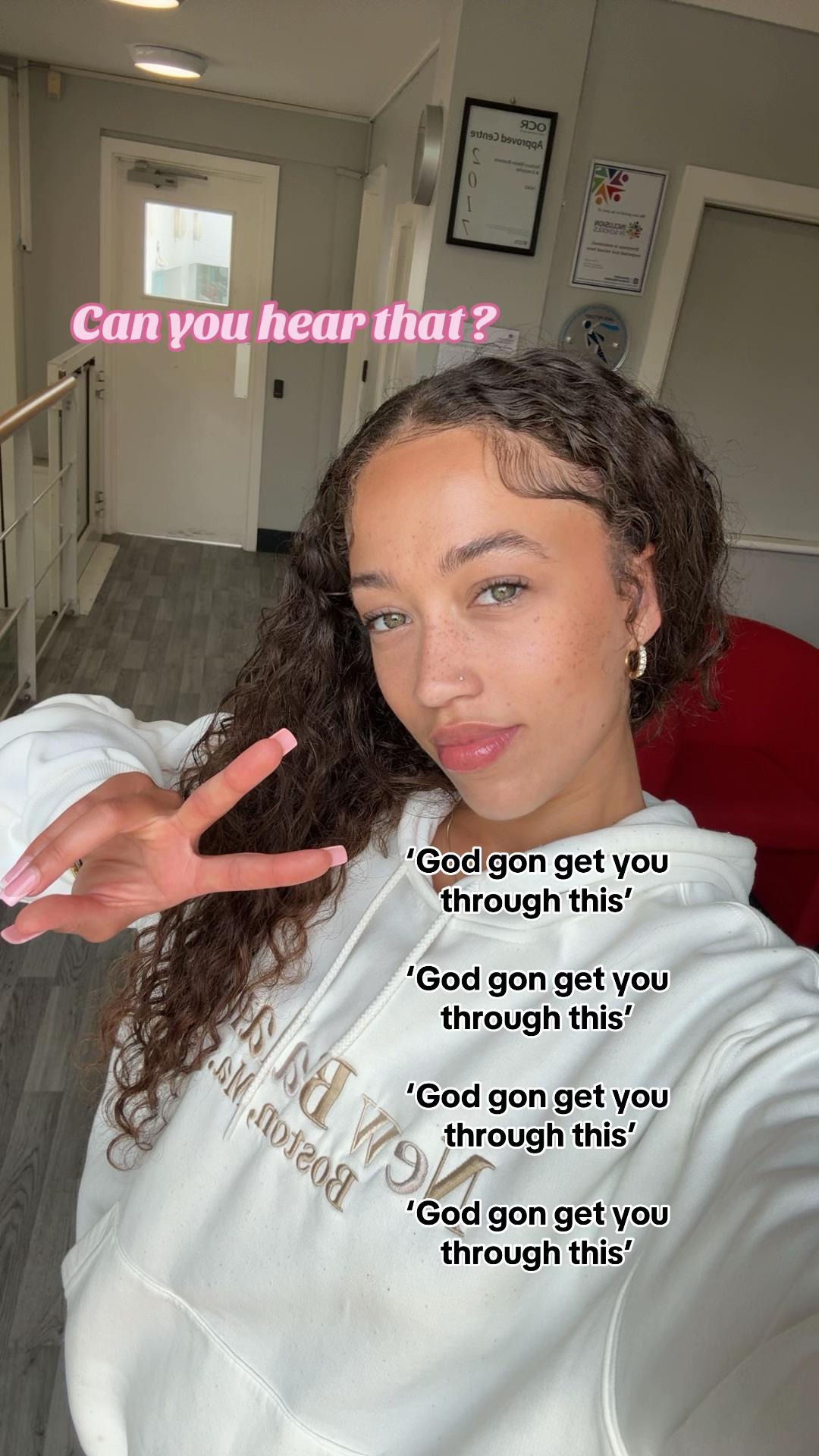 @Freyaalouisee