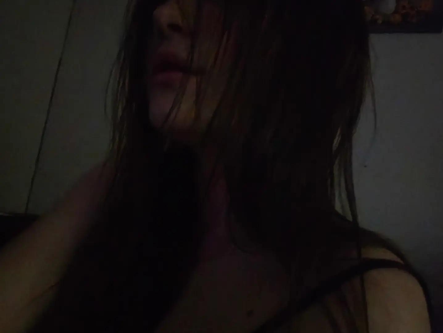 @...