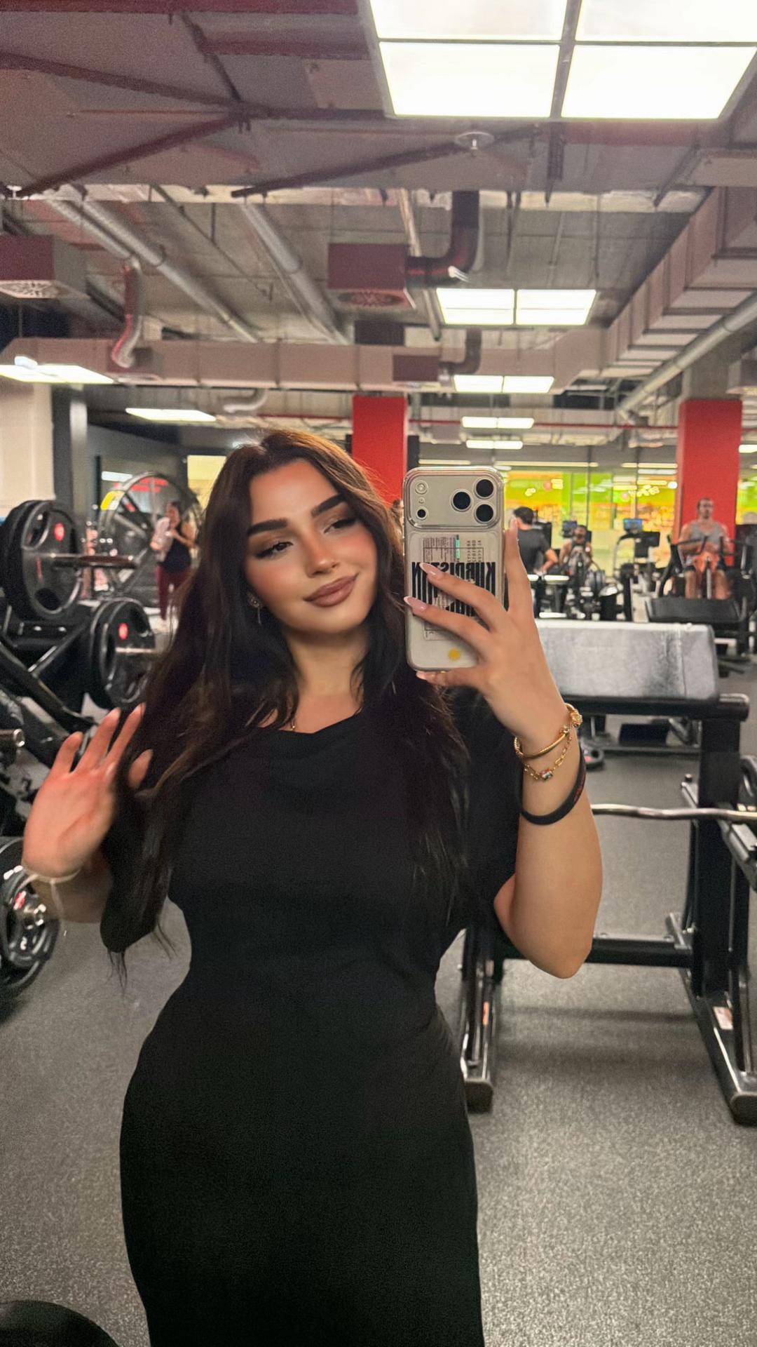 @𝒱