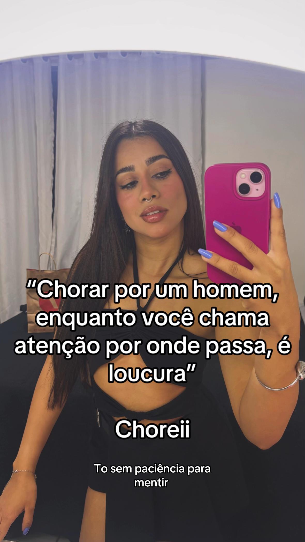 @Ayana Franciele