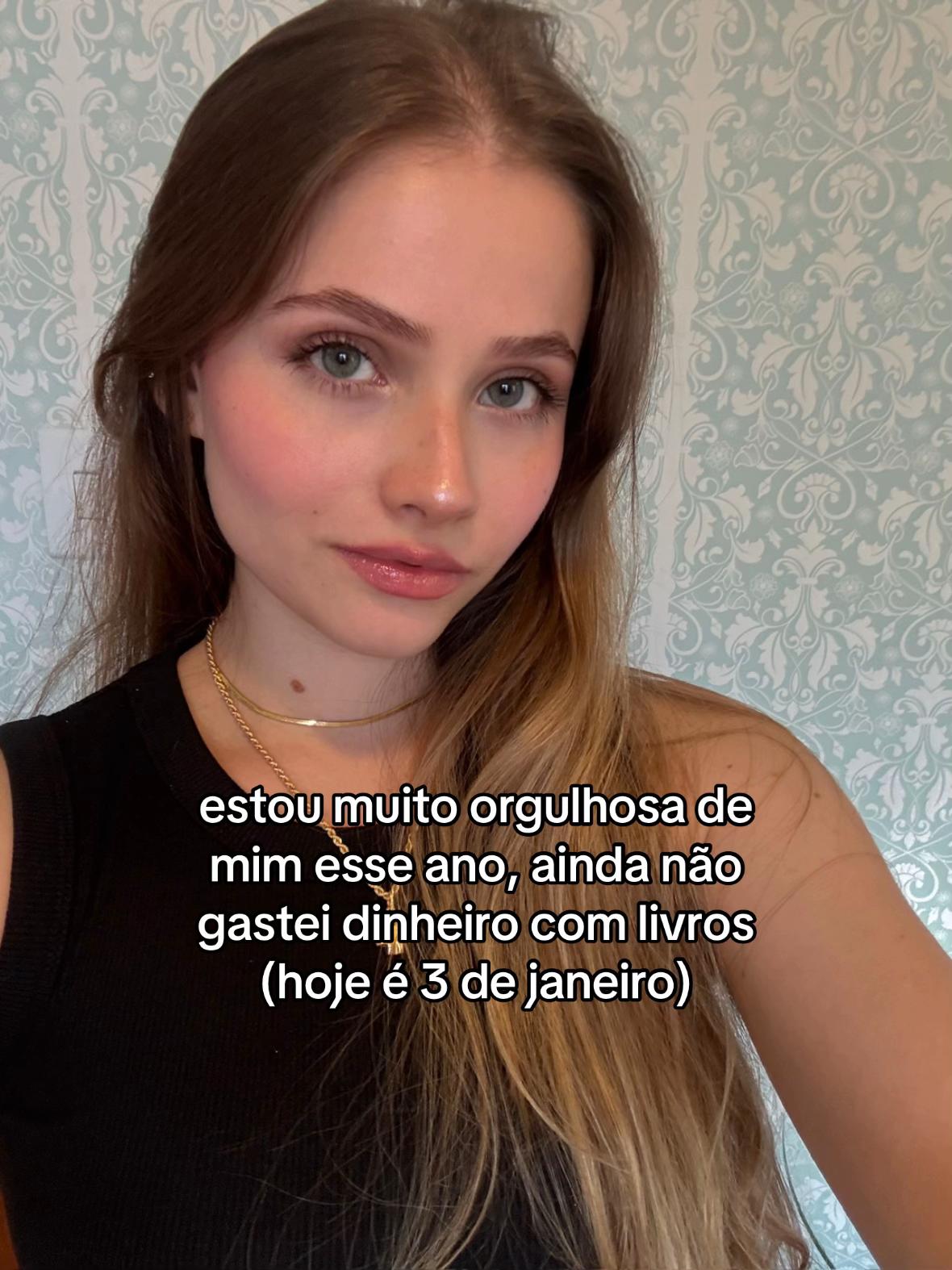 @Julinha 📖