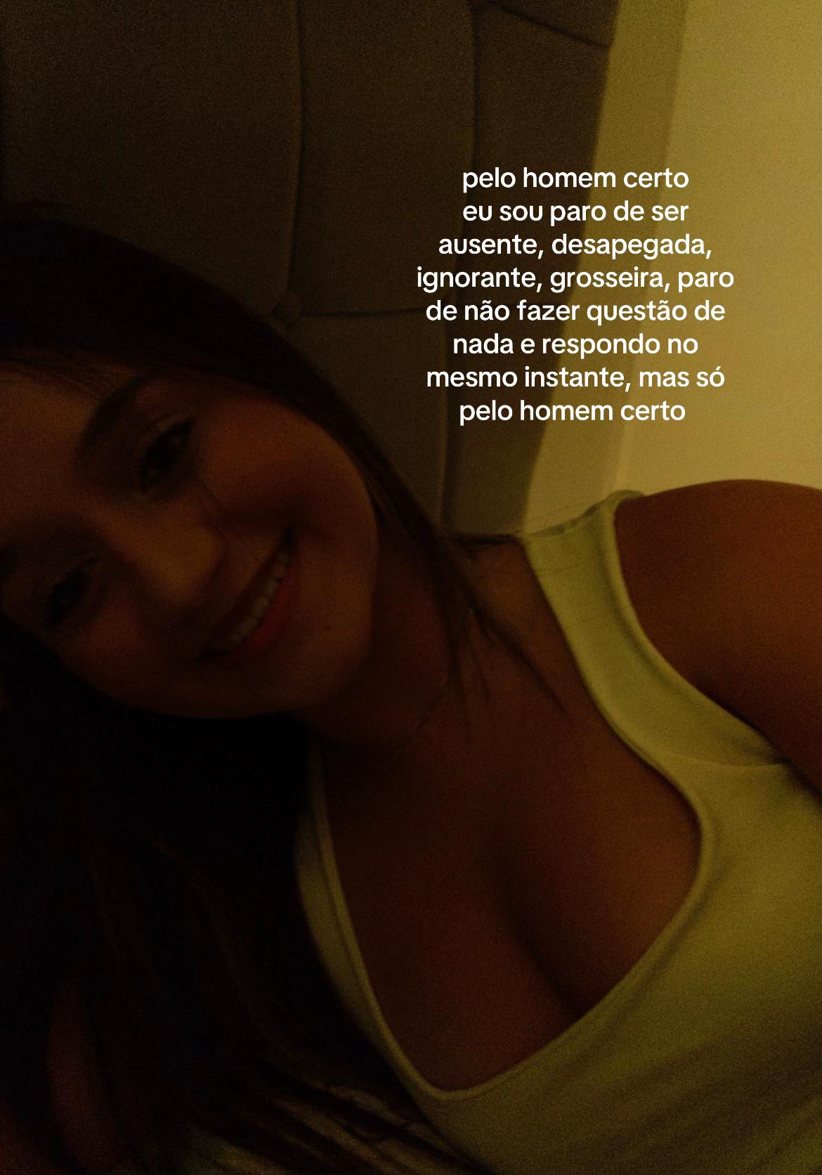 @karollinyxzz
