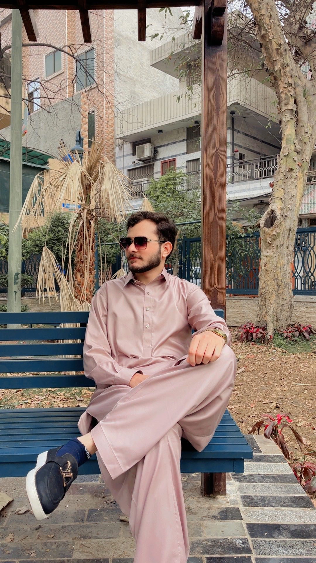 @Husnain Khan👑