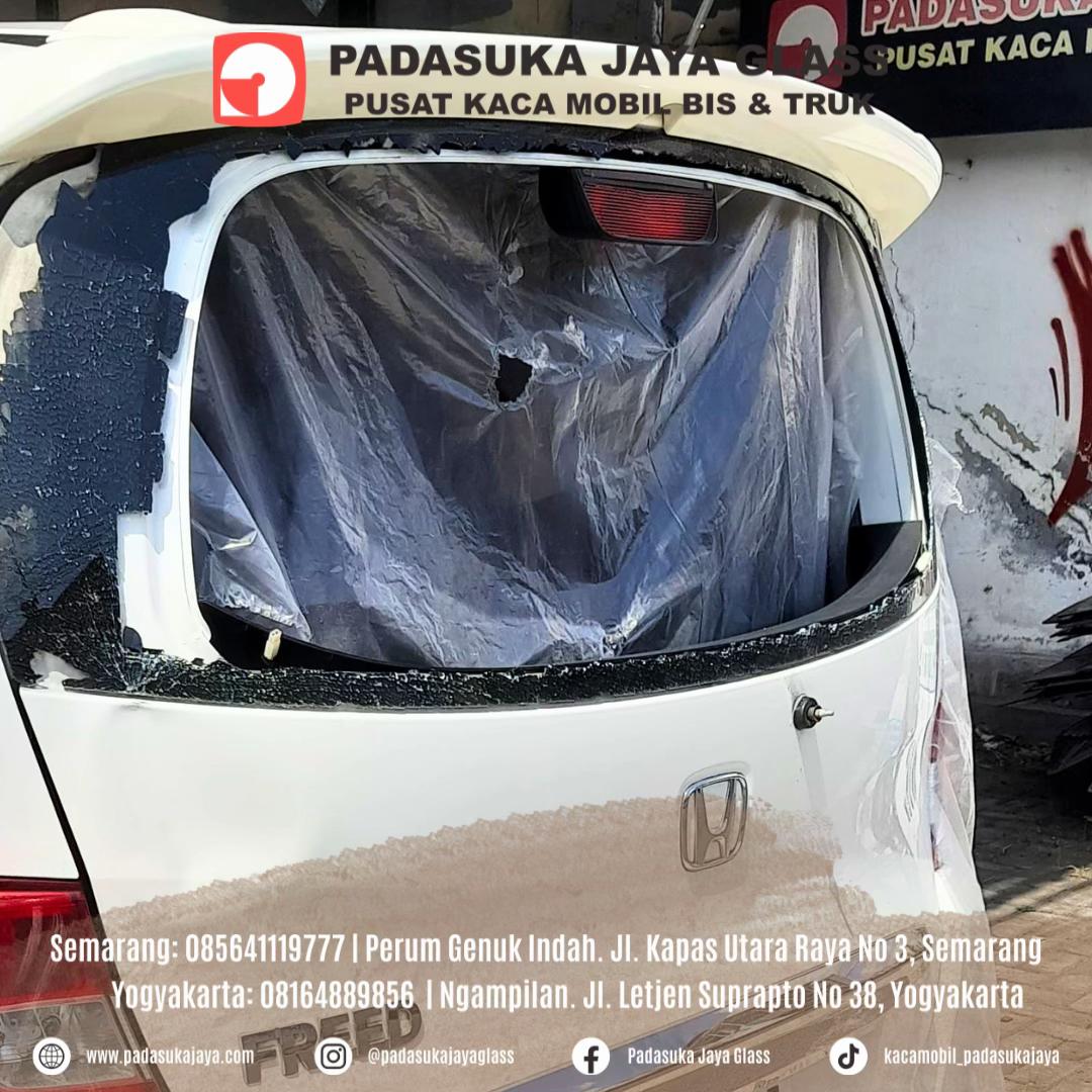 @Kaca Mobil Padasuka Jaya