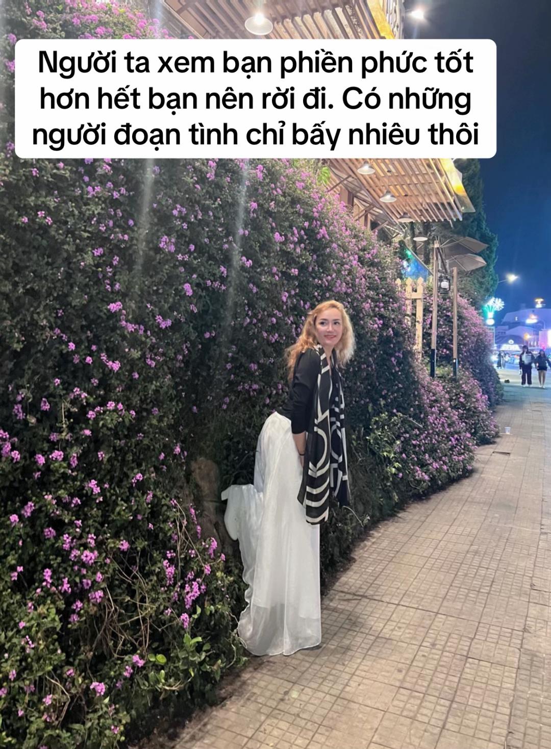 @🍀📖Julie Nguyễn🍀✨💫