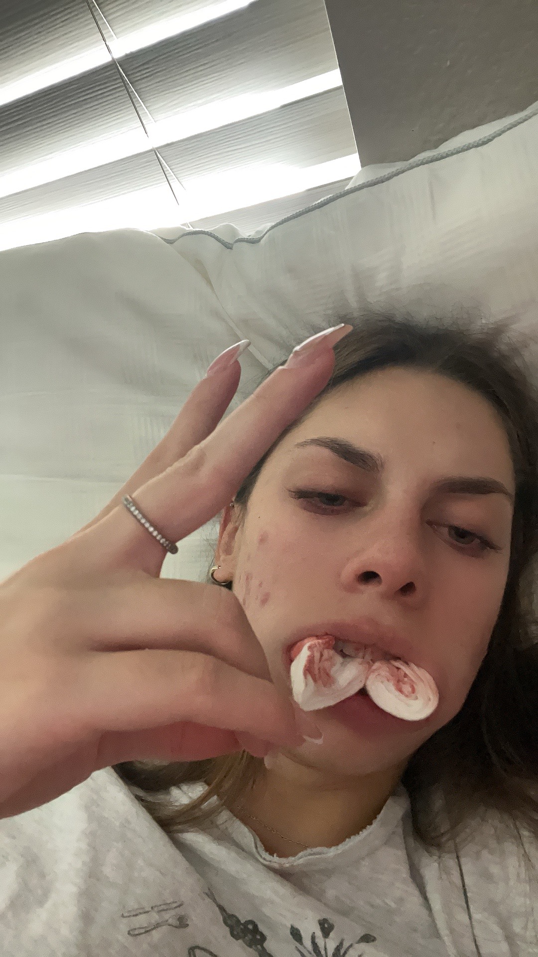 @👄