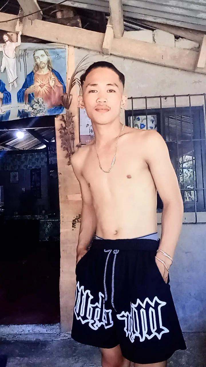 @John Lyod Capones