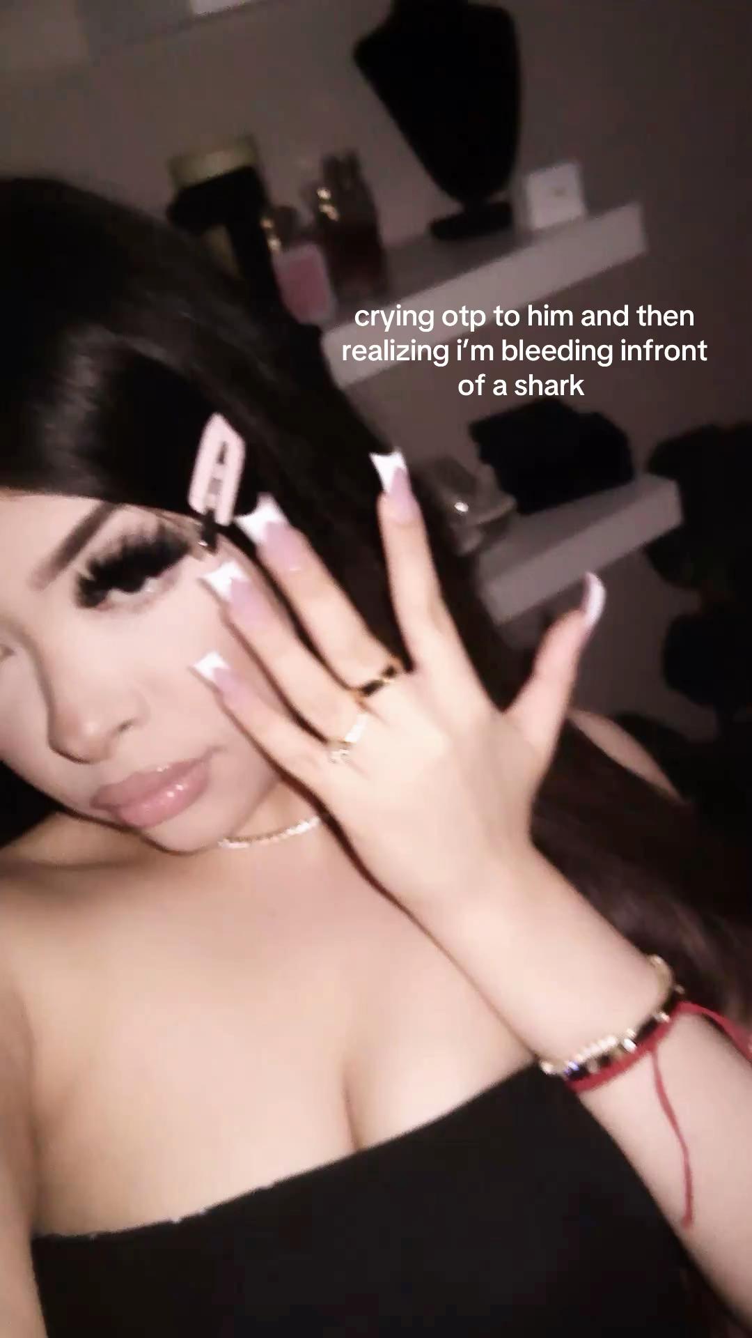 @🫂