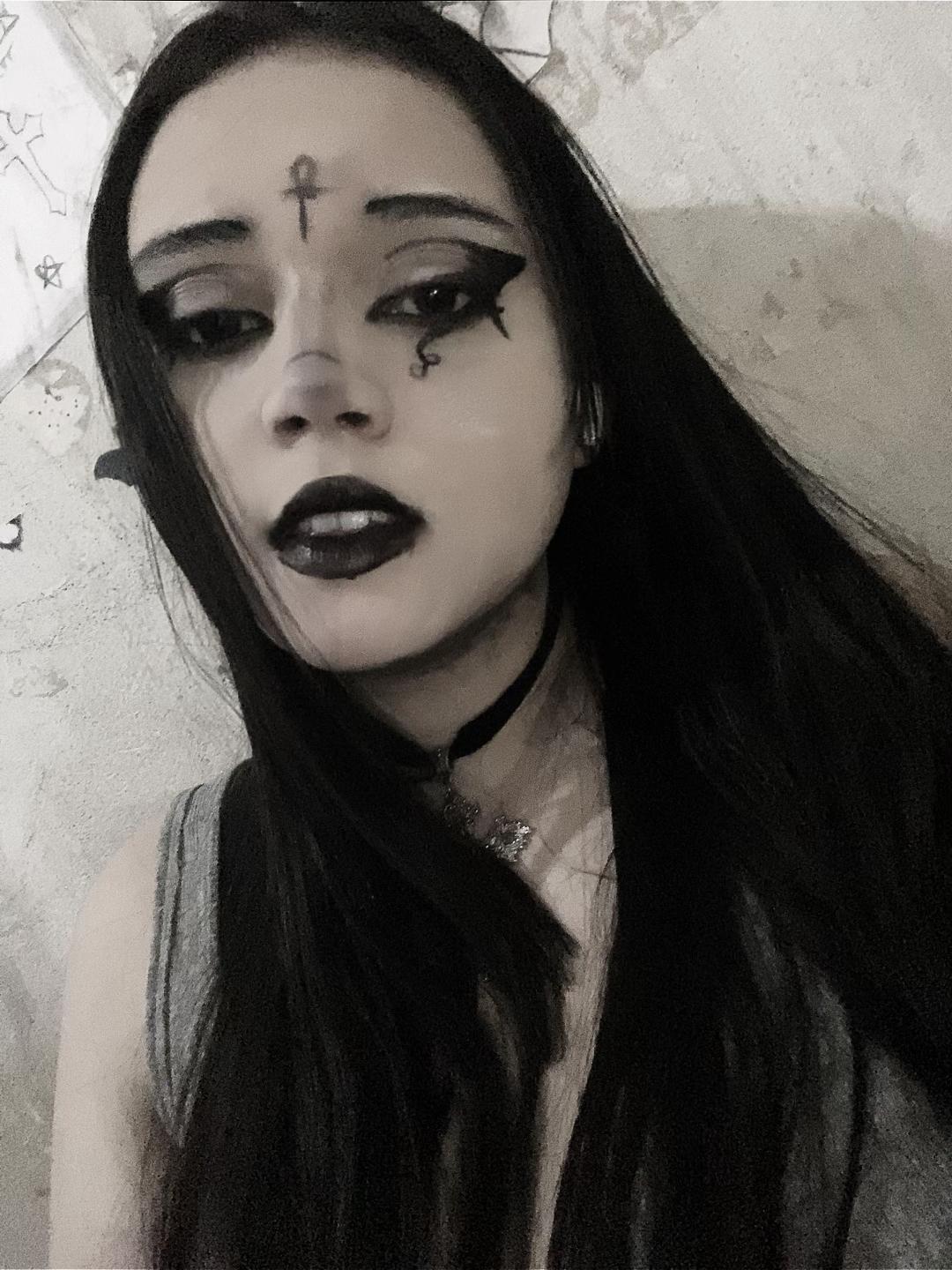@𝓙uka 𓋹🦇⩜⃝ ♀️