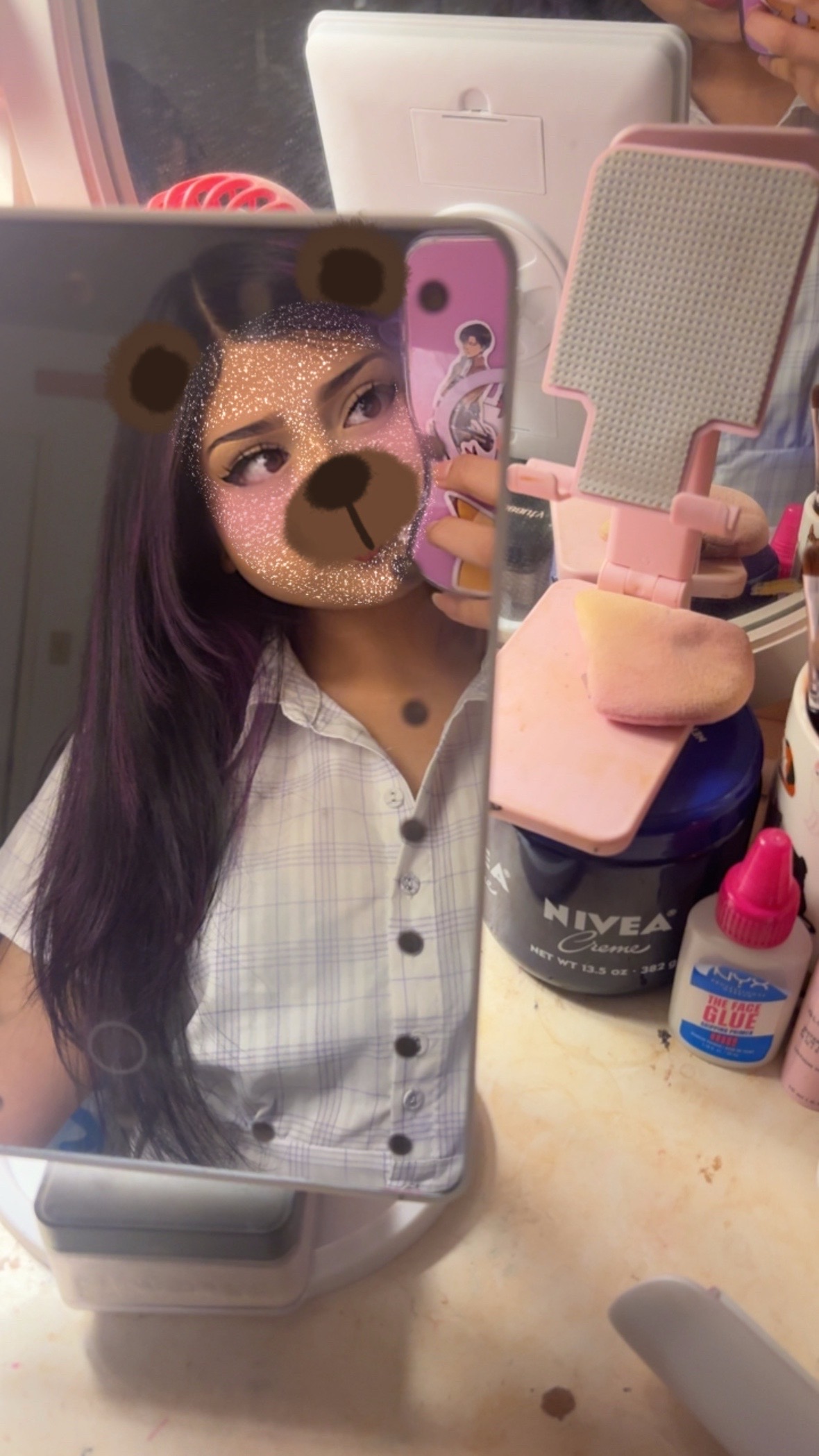 @:3