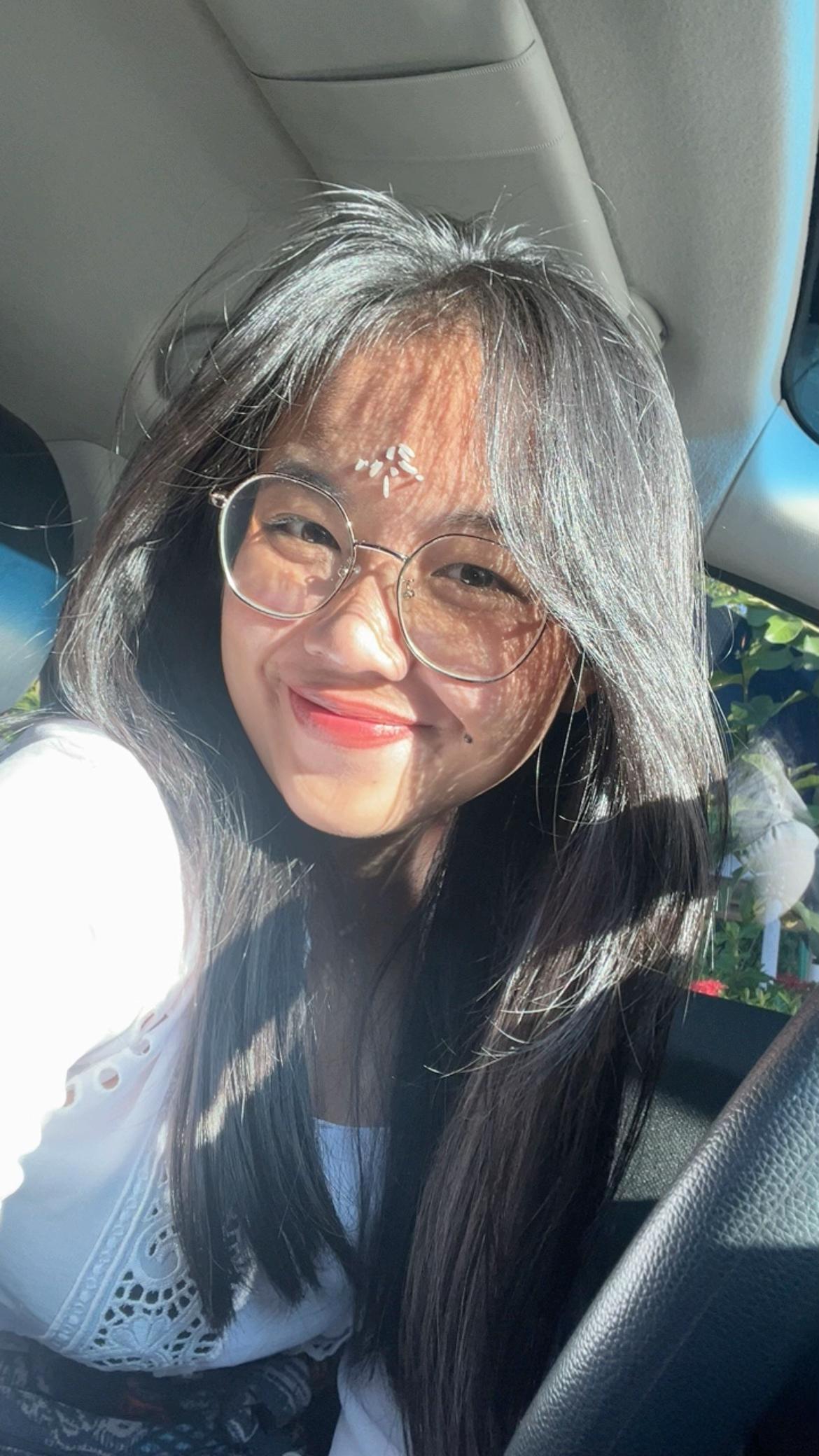 @Adelia🌷💫