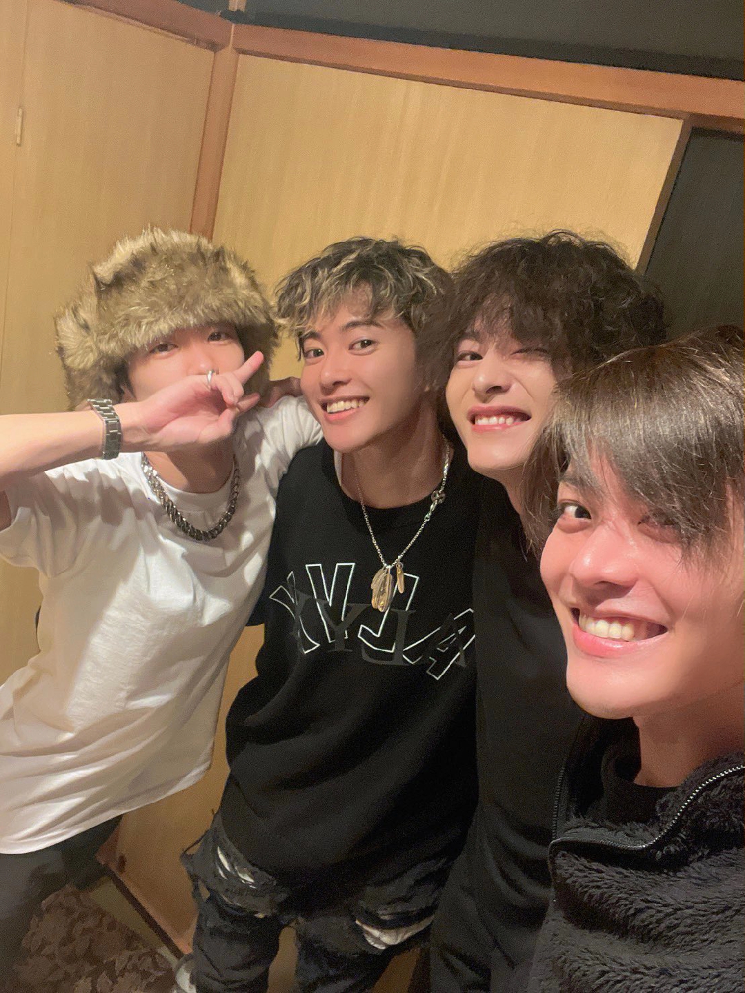 @1ndra_senpai
