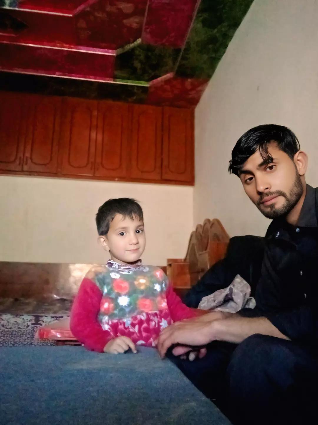 @kashmiri