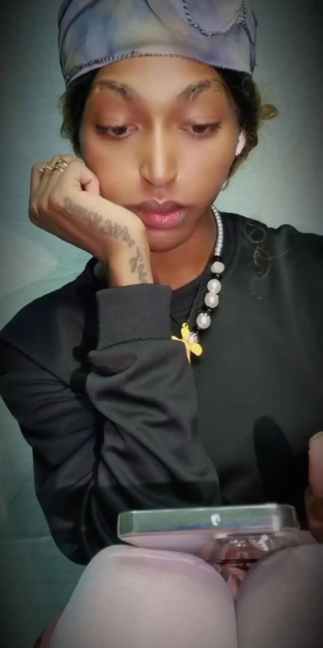 @ሄለን Eምso