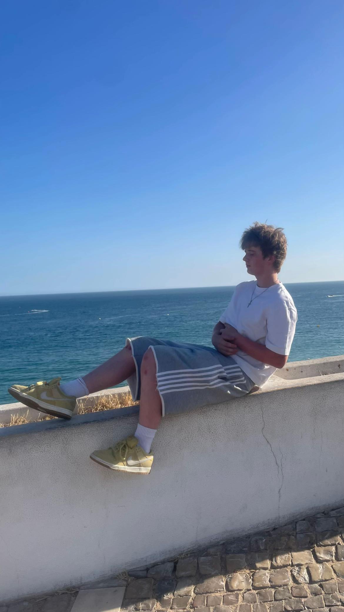 @notscottssnkrs