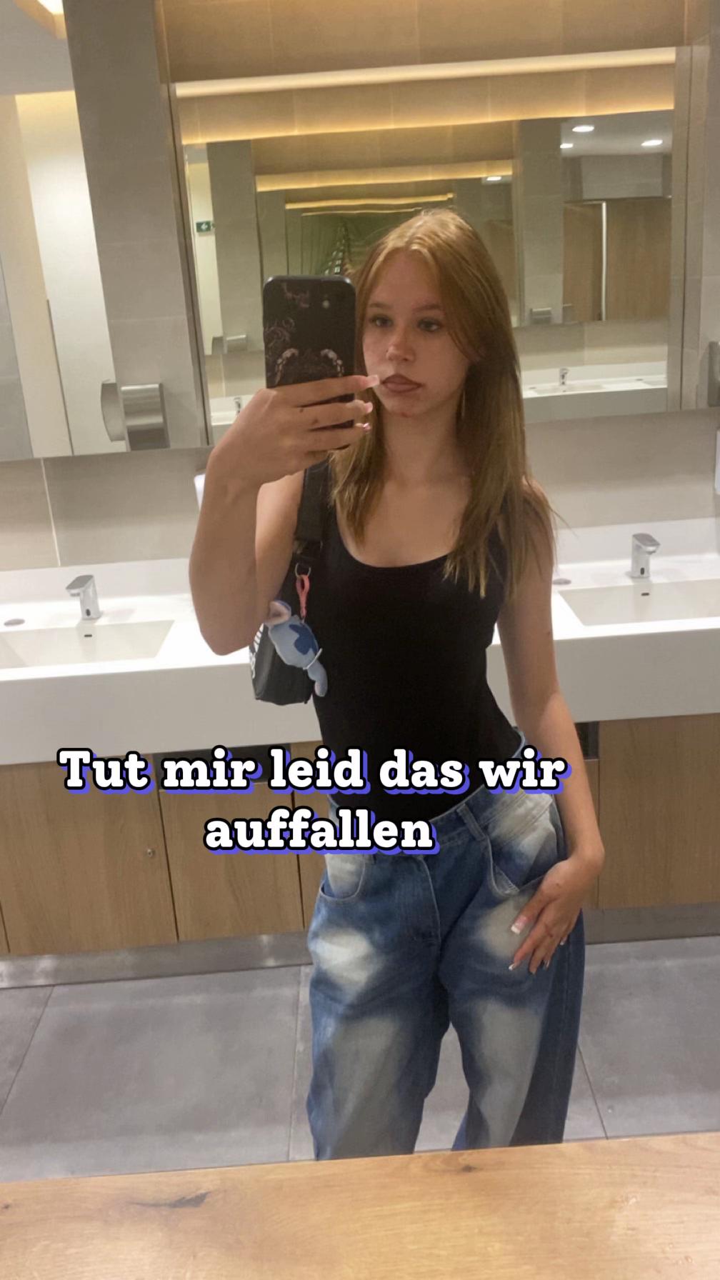 @Elisa