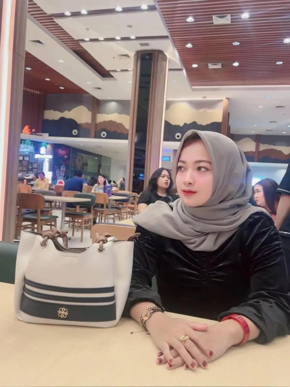 @Aurora Azzahra